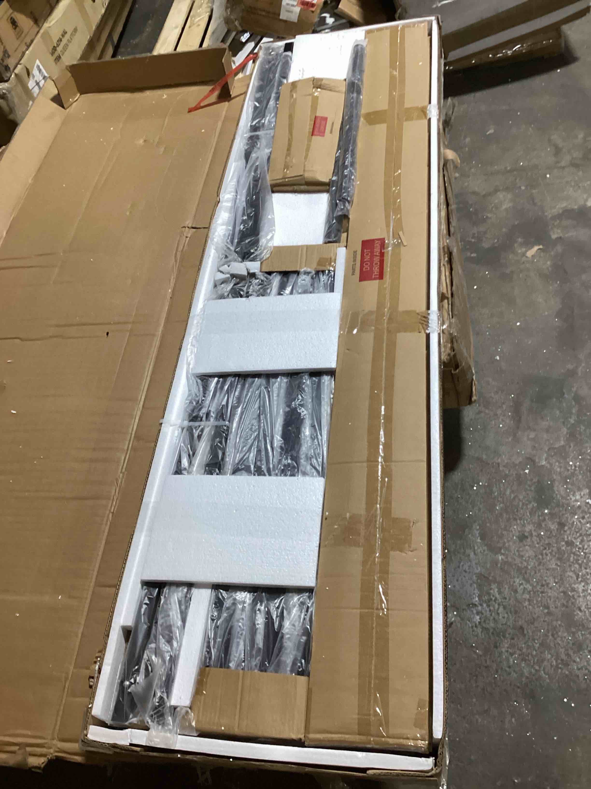 https://s3.amazonaws.com/lotting-images-prod/bidfta/RED5103059_1706891990959.jpeg