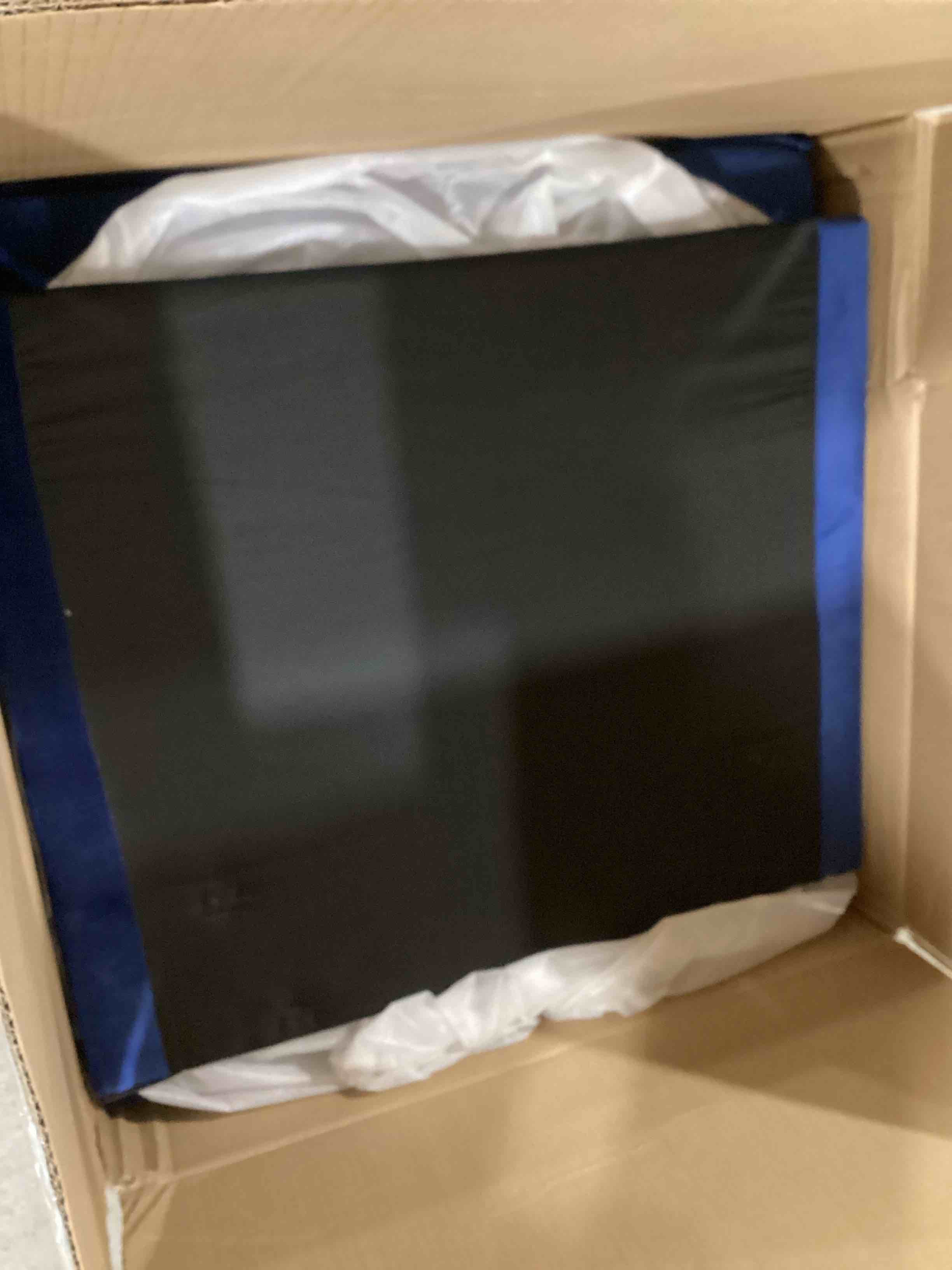 https://s3.amazonaws.com/lotting-images-prod/bidfta/RED5103452_1703875118712.jpeg