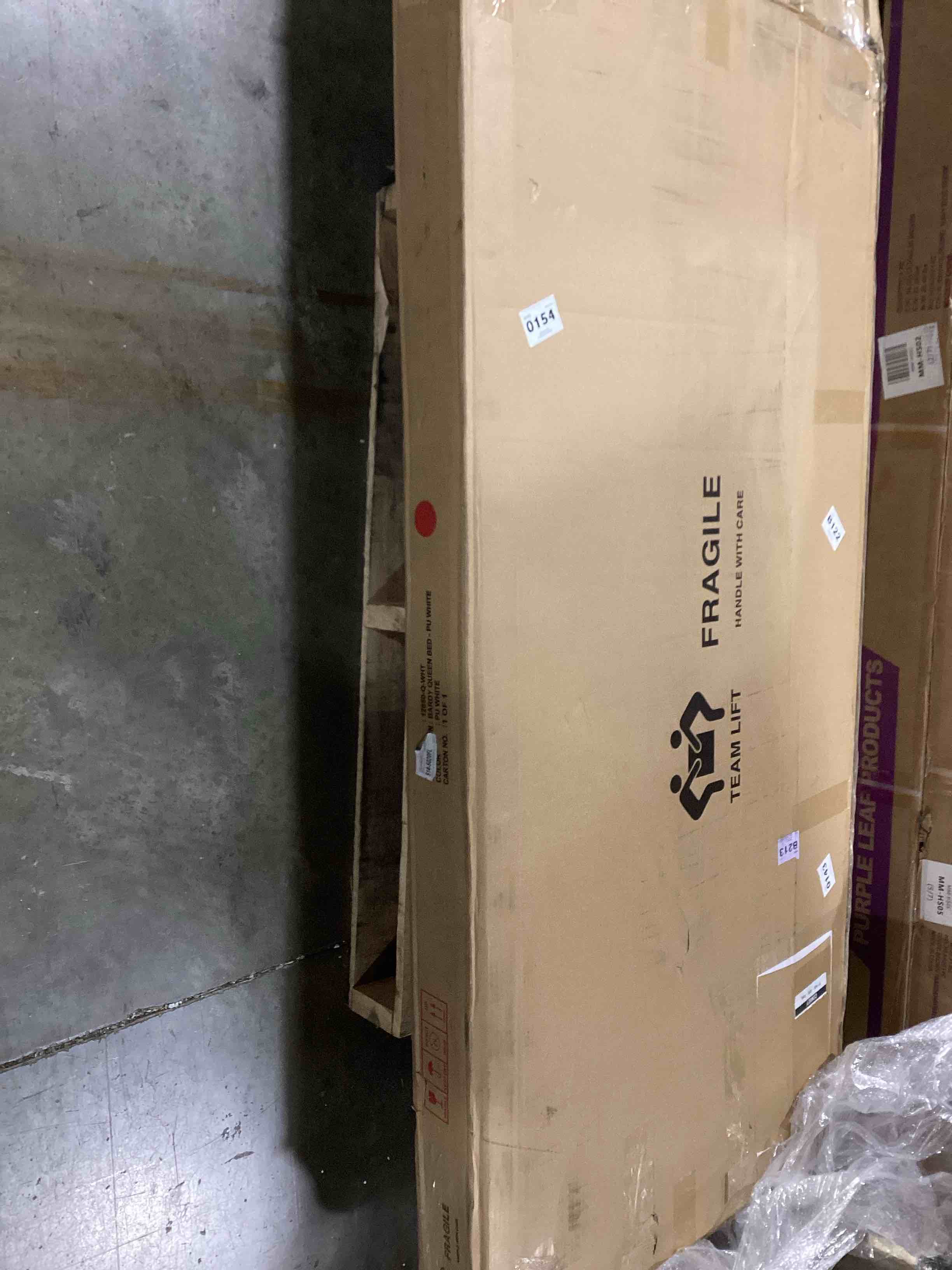 https://s3.amazonaws.com/lotting-images-prod/bidfta/RED5104011_1704894170281.jpeg