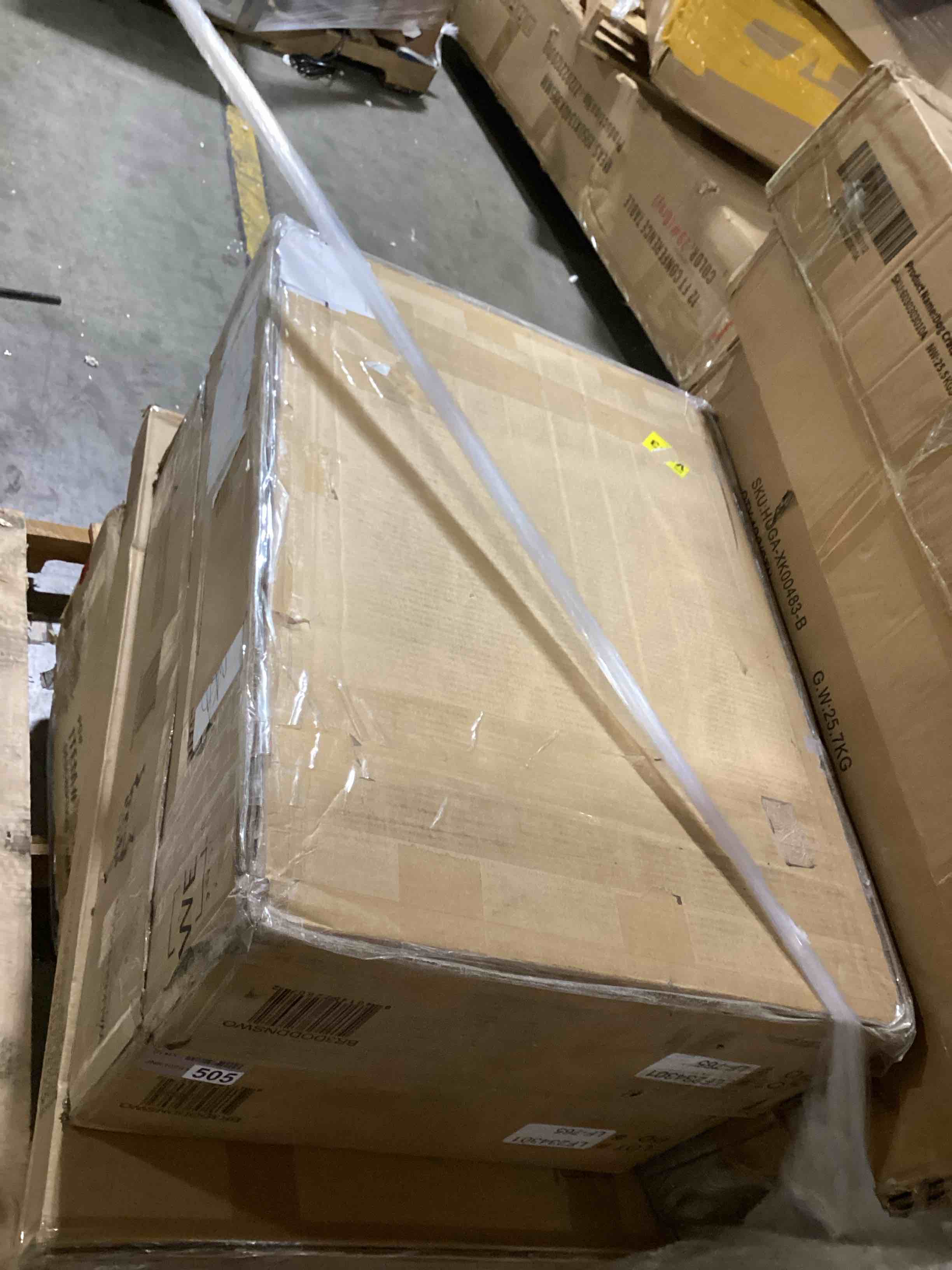 https://s3.amazonaws.com/lotting-images-prod/bidfta/RED5104067_1704910910973.jpeg