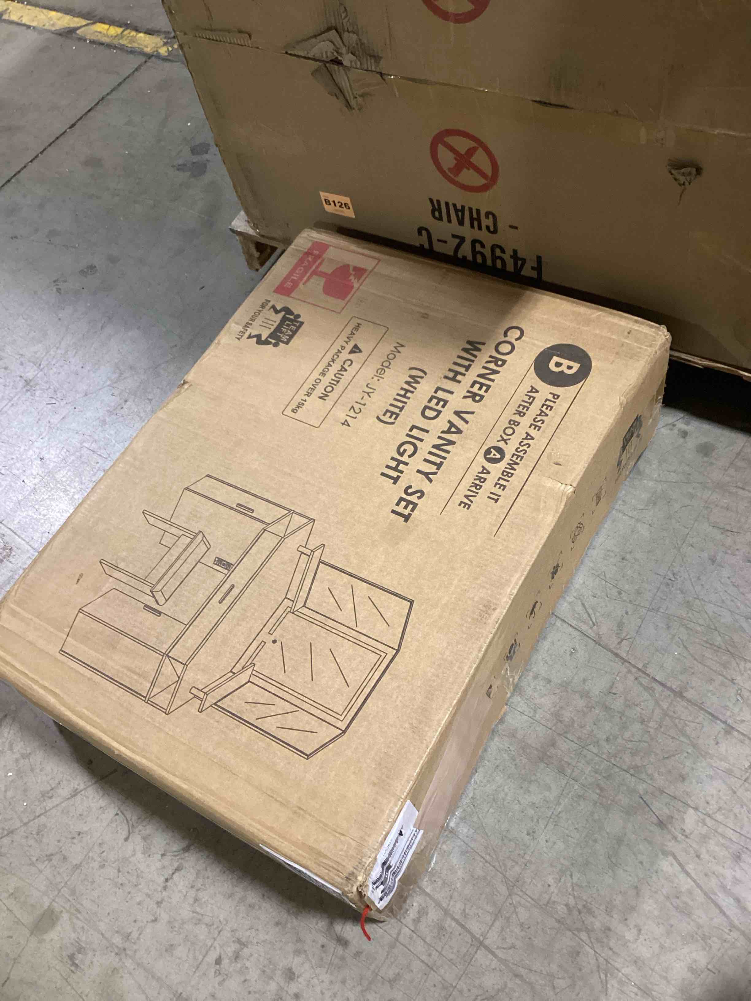 https://s3.amazonaws.com/lotting-images-prod/bidfta/RED5104076_1704912160080.jpeg