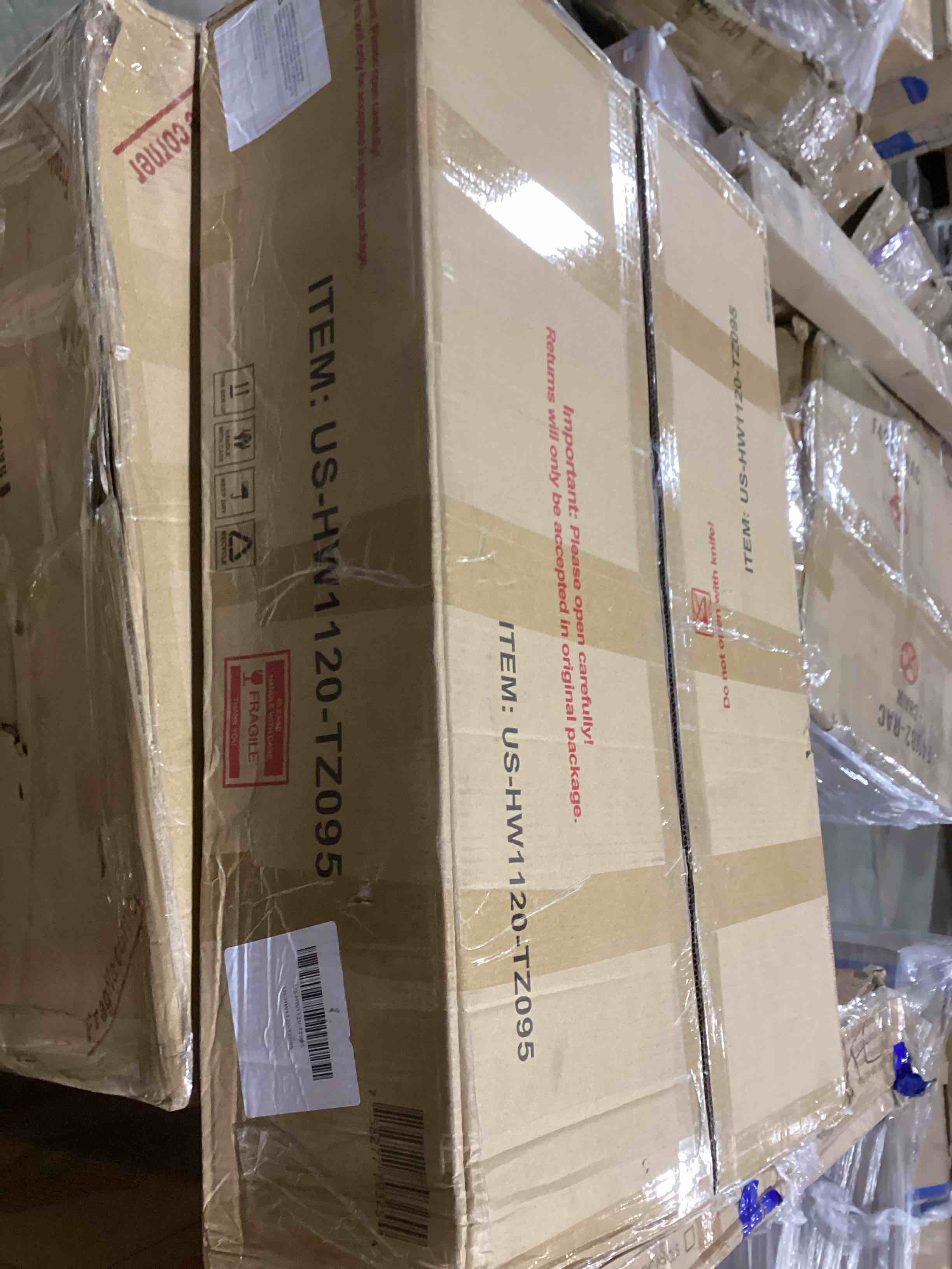 https://s3.amazonaws.com/lotting-images-prod/bidfta/RED5104081_1704912908276.jpeg