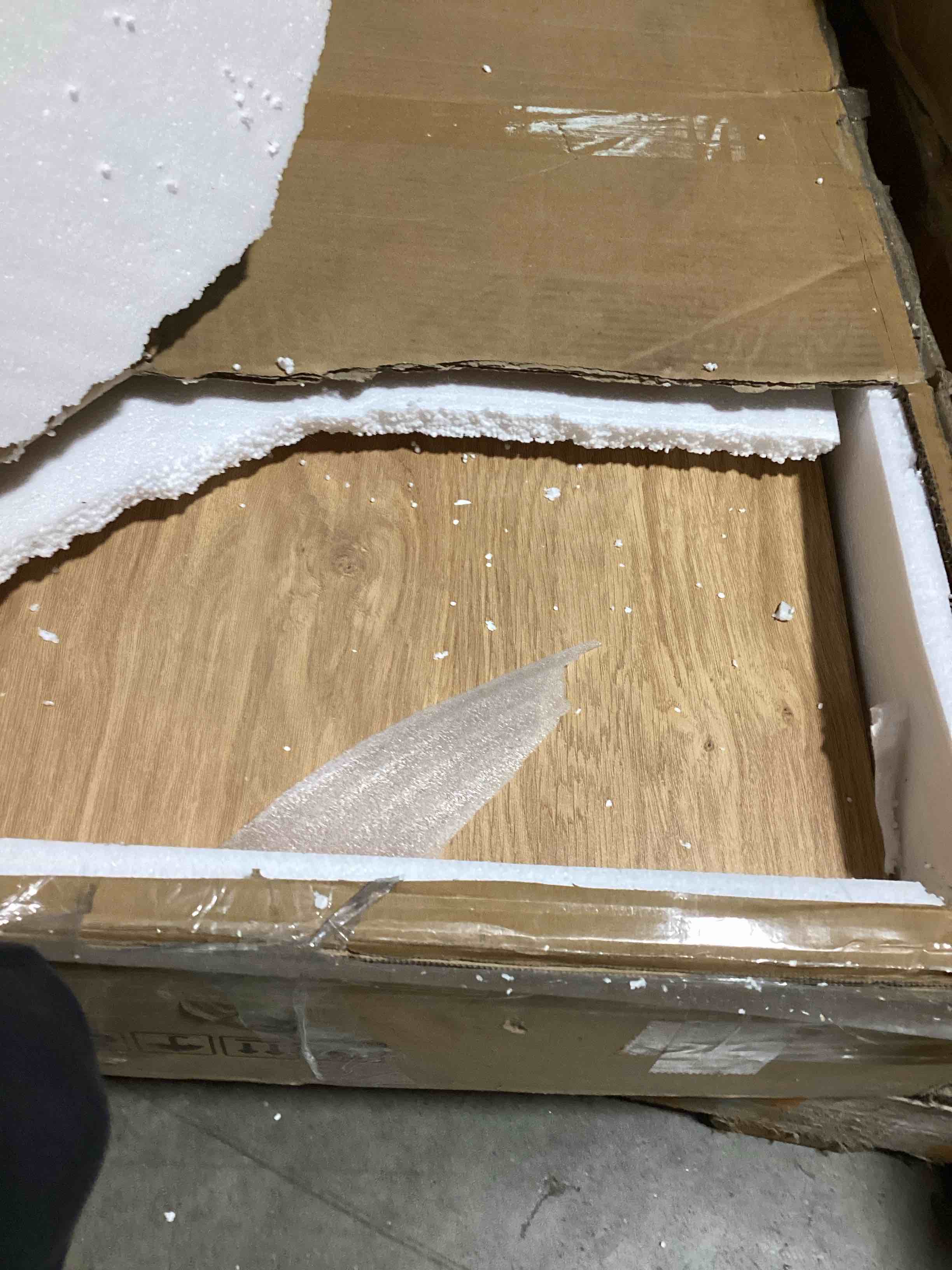 https://s3.amazonaws.com/lotting-images-prod/bidfta/RED5104313_1705082543816.jpeg