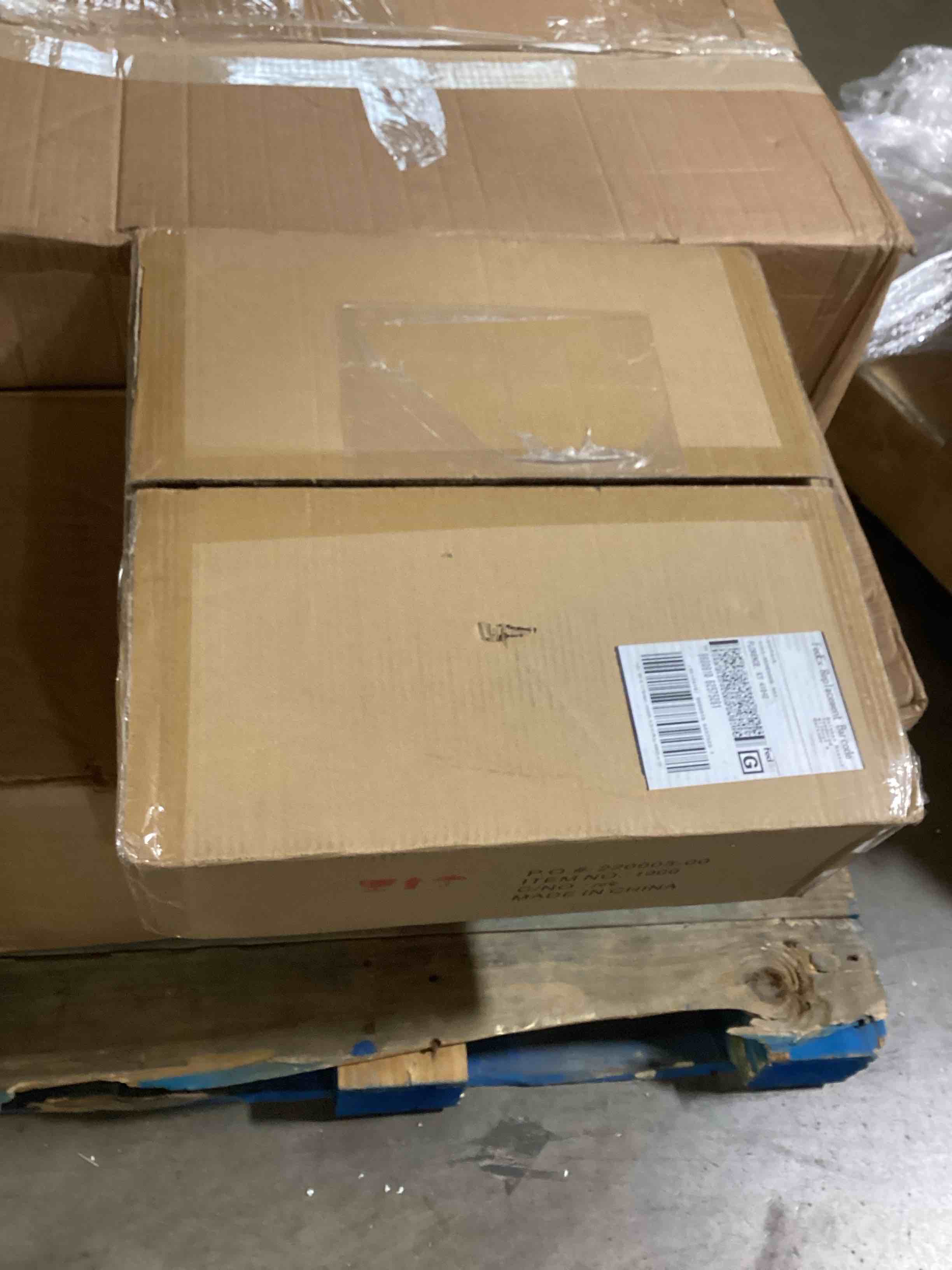 https://s3.amazonaws.com/lotting-images-prod/bidfta/RED5104320_1705084165418.jpeg