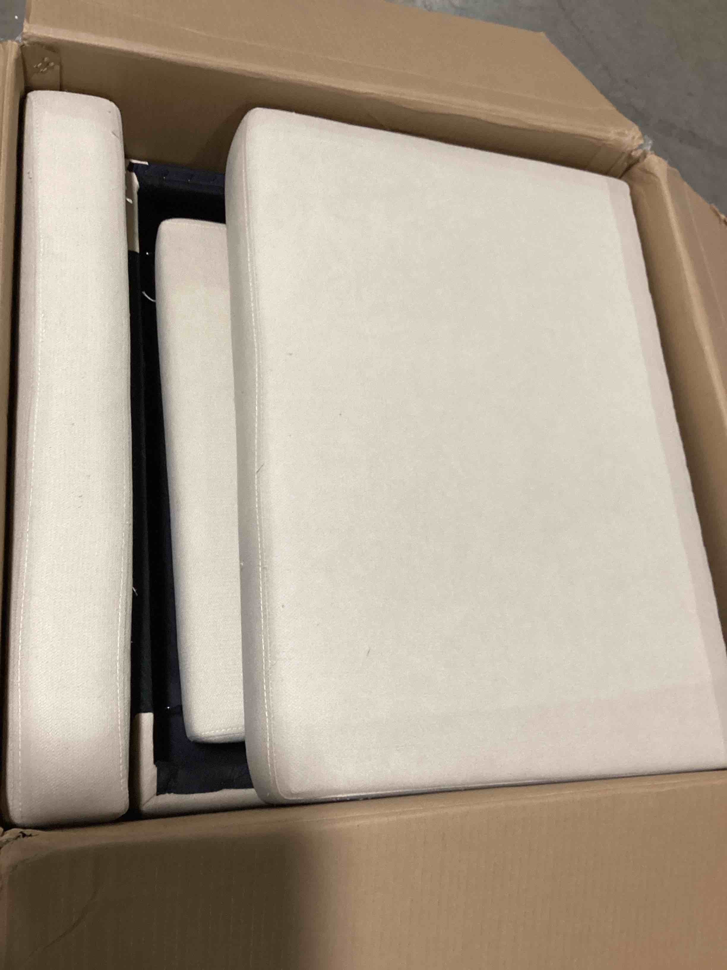 https://s3.amazonaws.com/lotting-images-prod/bidfta/RED5105233_1704892810632.jpeg