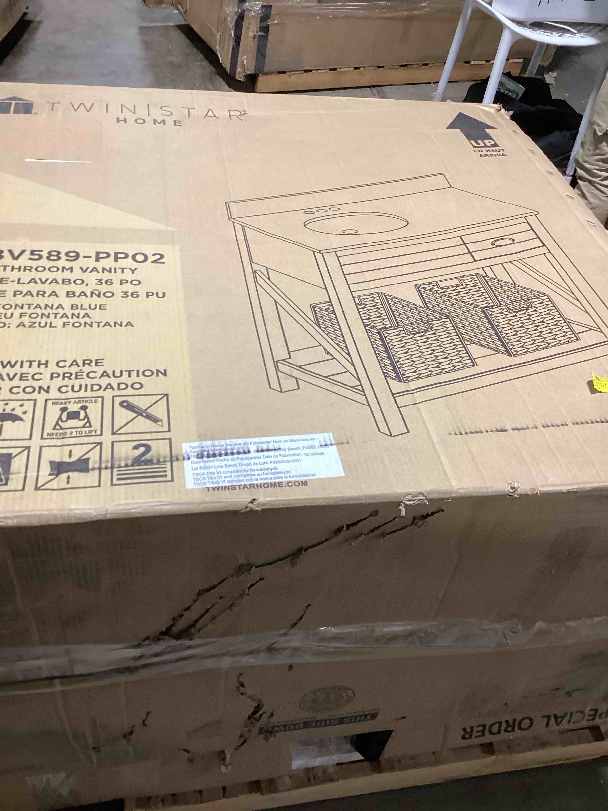 https://s3.amazonaws.com/lotting-images-prod/bidfta/RED5105271_1704910245350.jpeg
