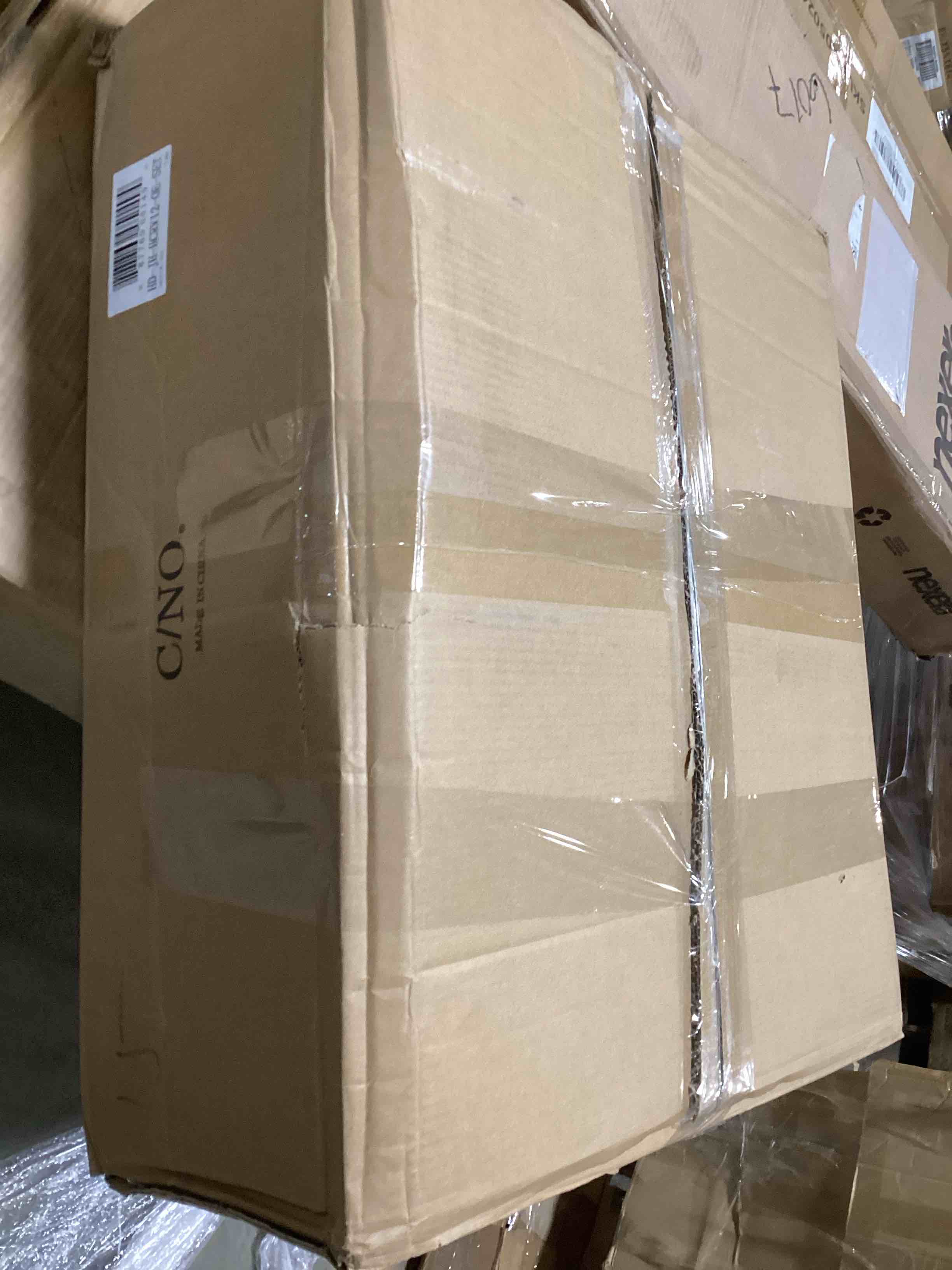 https://s3.amazonaws.com/lotting-images-prod/bidfta/RED5105337_1704996793566.jpeg