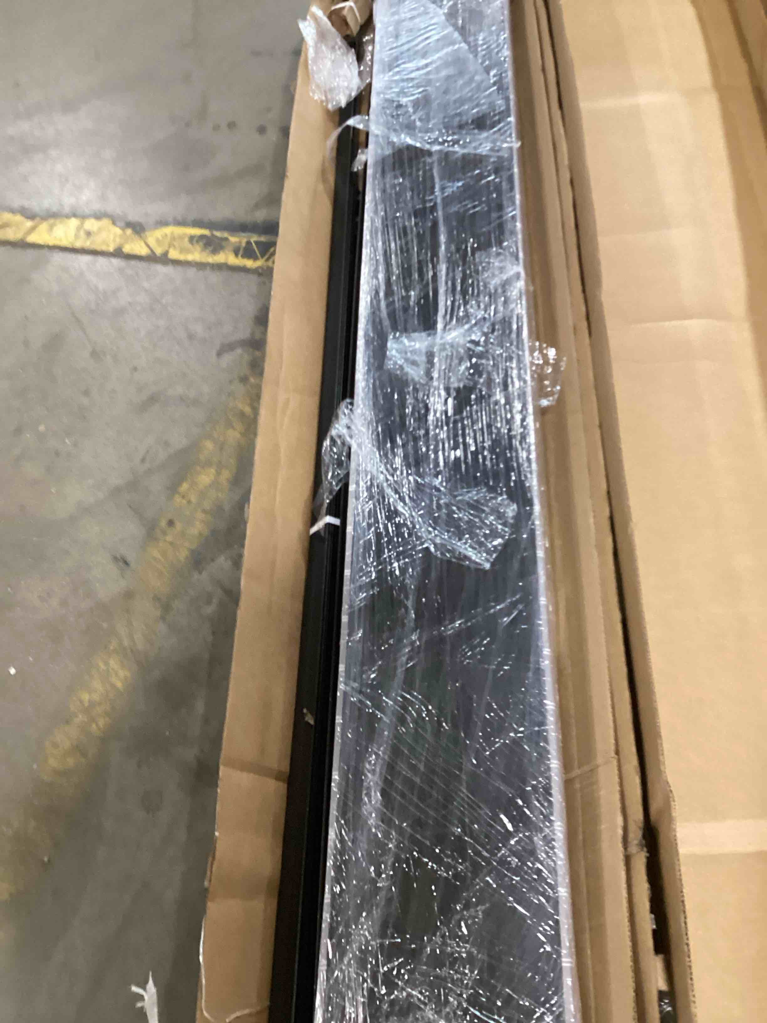 https://s3.amazonaws.com/lotting-images-prod/bidfta/RED5105339_1704994889883.jpeg
