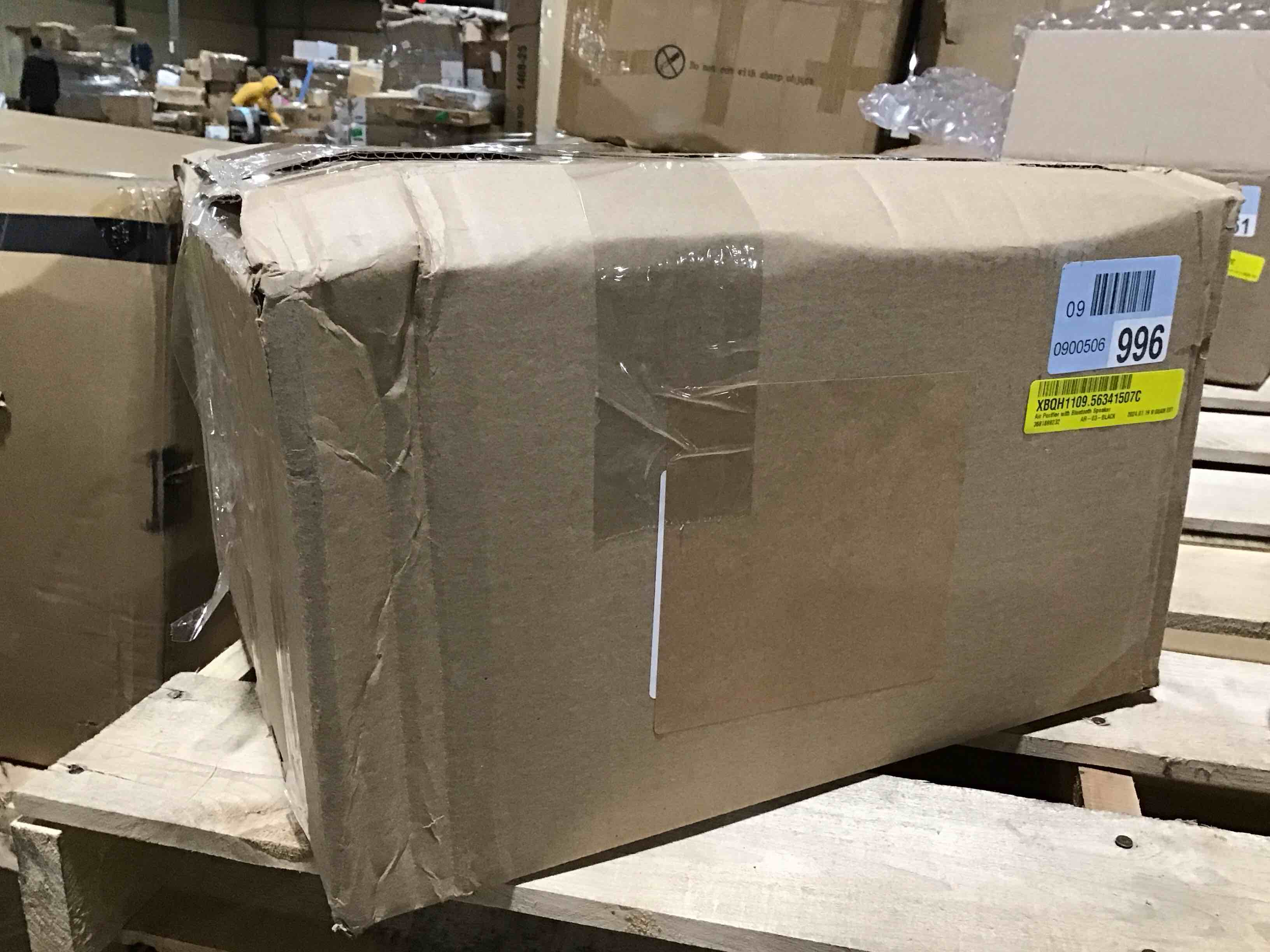 https://s3.amazonaws.com/lotting-images-prod/bidfta/RED5106493_1706796089291.jpeg