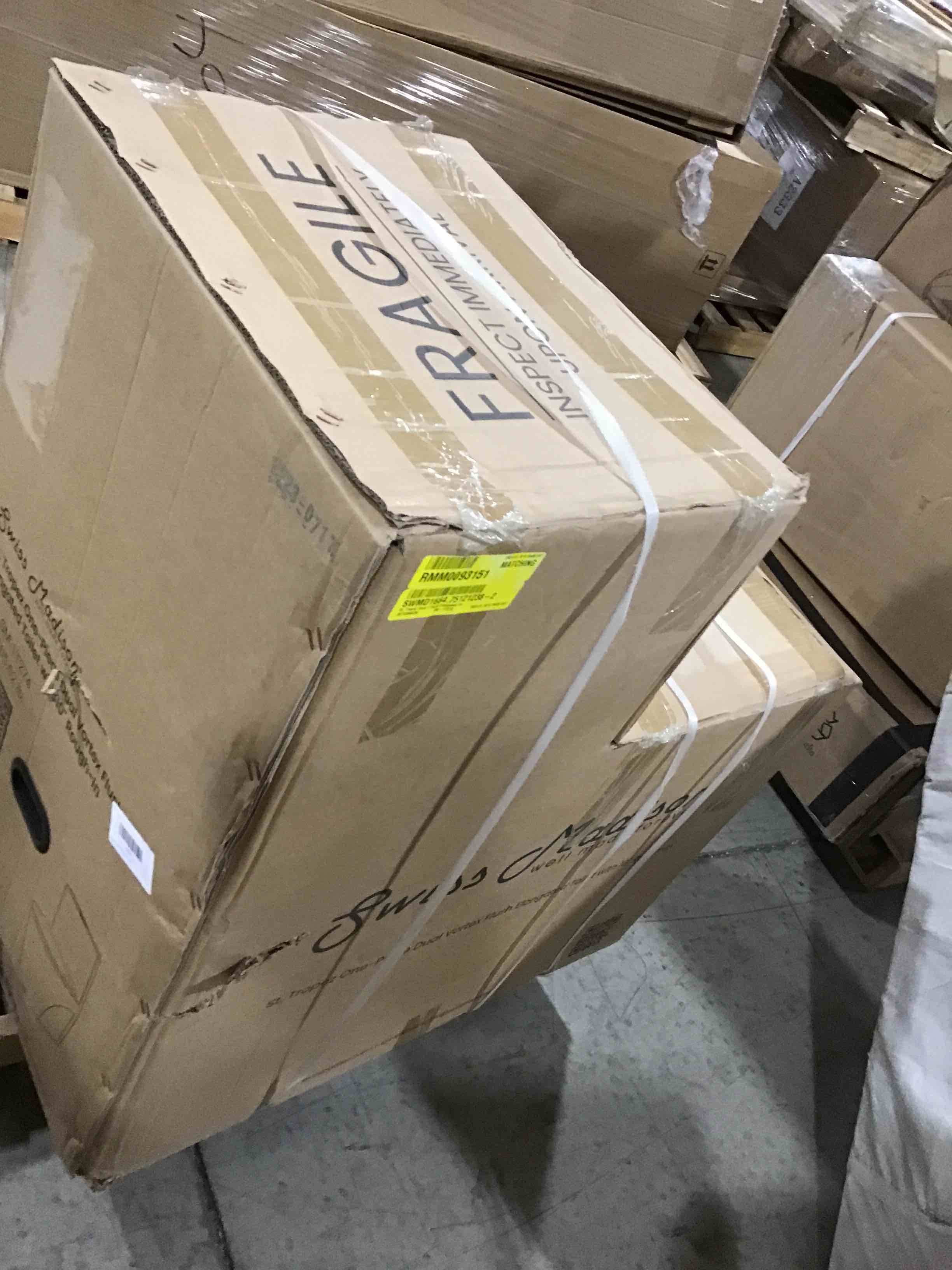 https://s3.amazonaws.com/lotting-images-prod/bidfta/RED5106591_1706891856715.jpeg