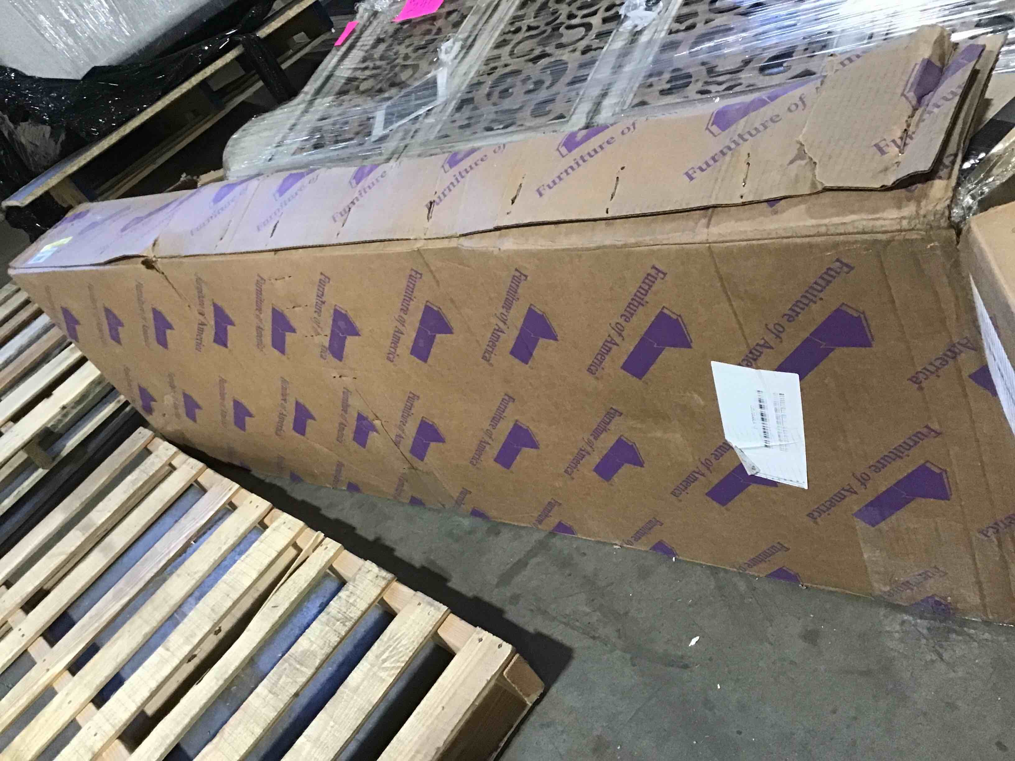 https://s3.amazonaws.com/lotting-images-prod/bidfta/RED5106721_1707147953440.jpeg