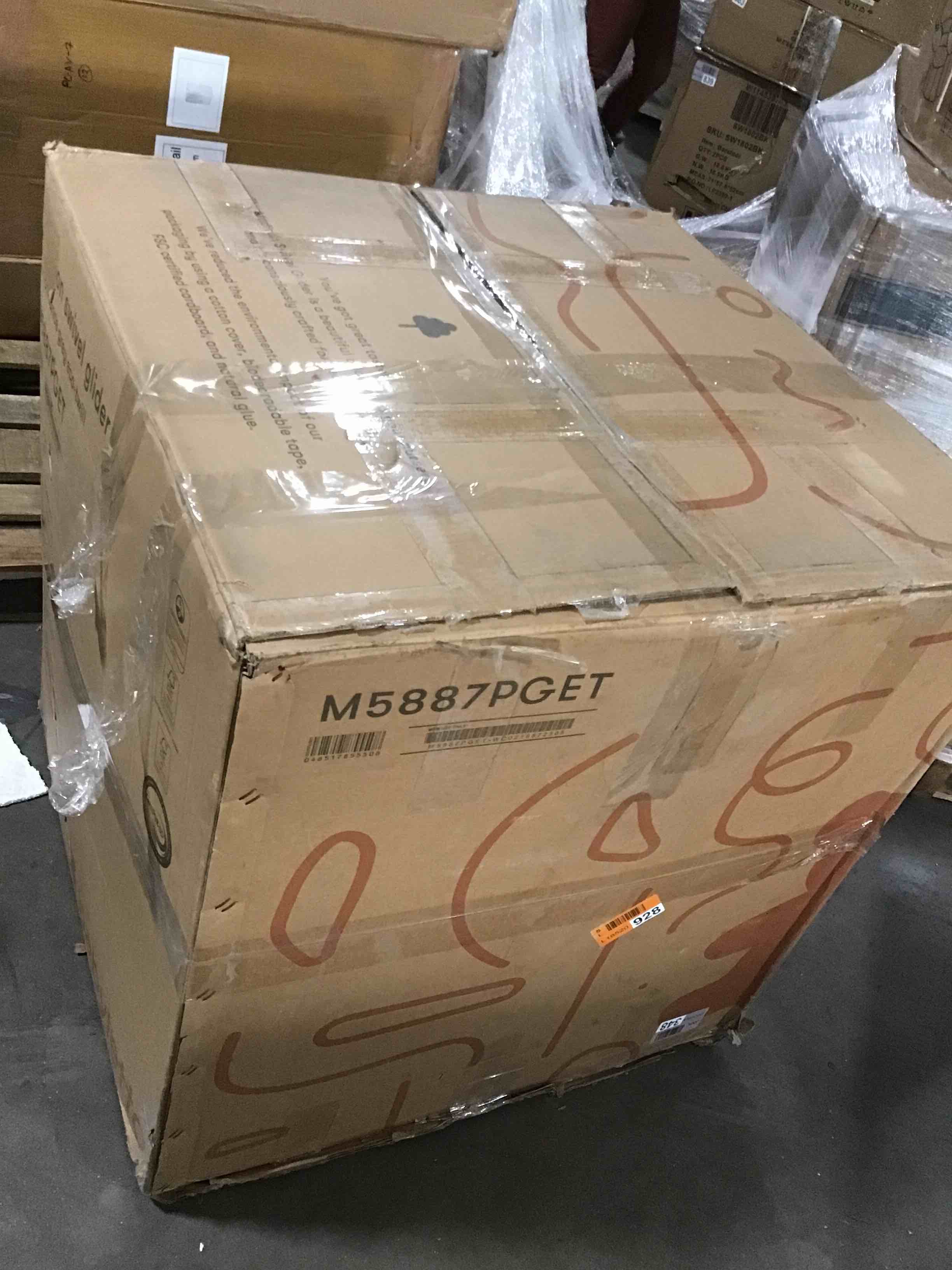 https://s3.amazonaws.com/lotting-images-prod/bidfta/RED5106776_1707230995004.jpeg