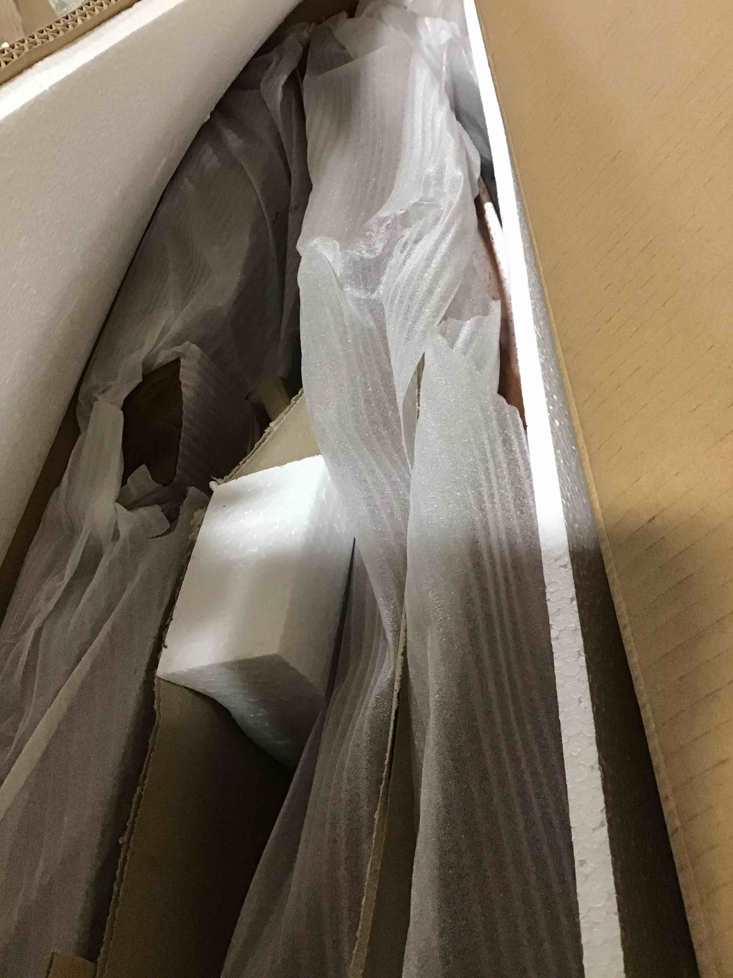 https://s3.amazonaws.com/lotting-images-prod/bidfta/RED5107000_1707508936035.jpeg