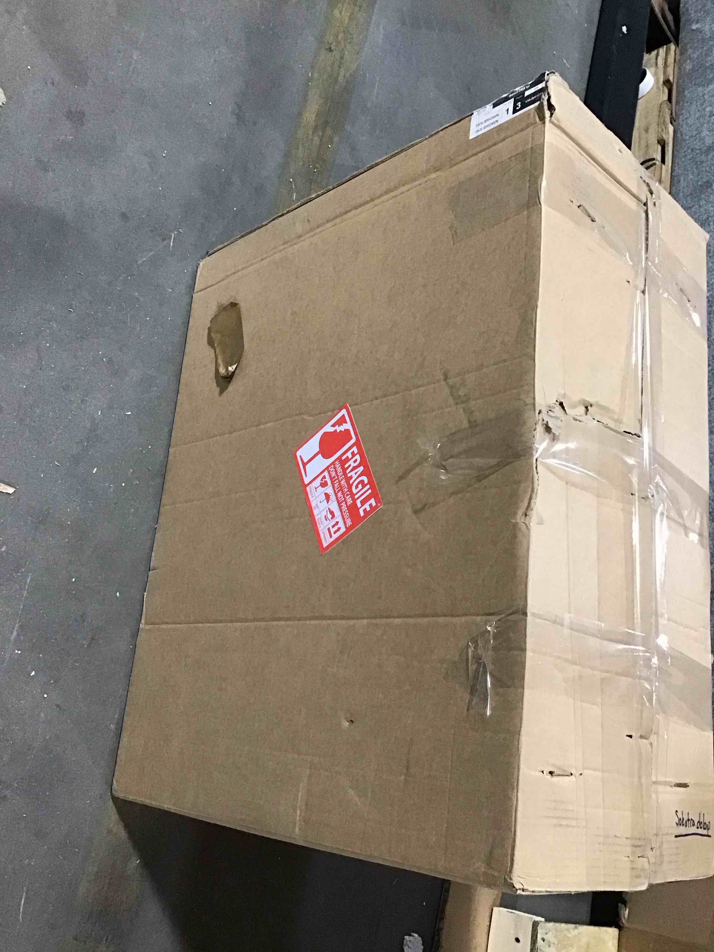 https://s3.amazonaws.com/lotting-images-prod/bidfta/RED5107008_1707512194918.jpeg