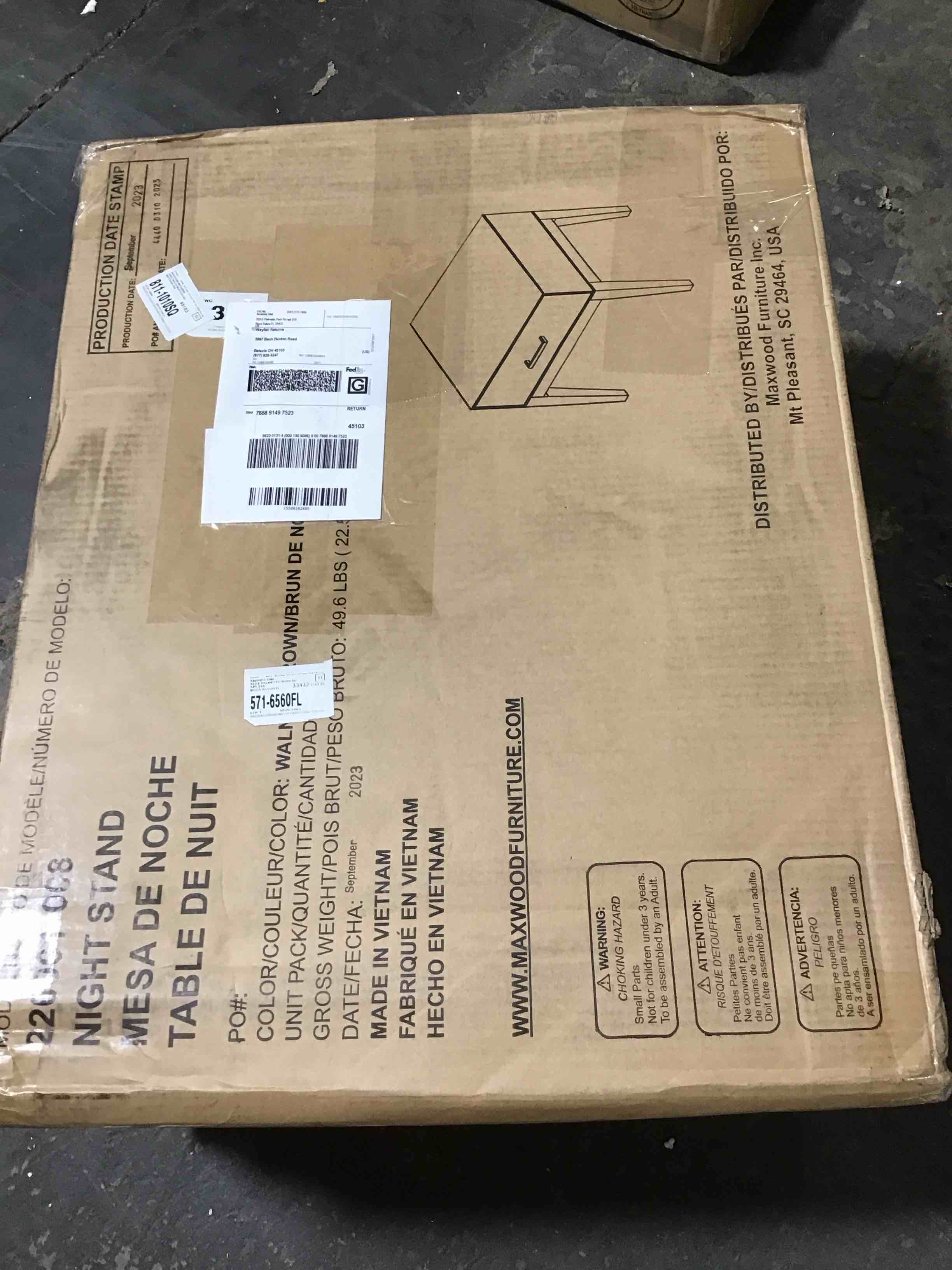 https://s3.amazonaws.com/lotting-images-prod/bidfta/RED5107054_1707583616760.jpeg