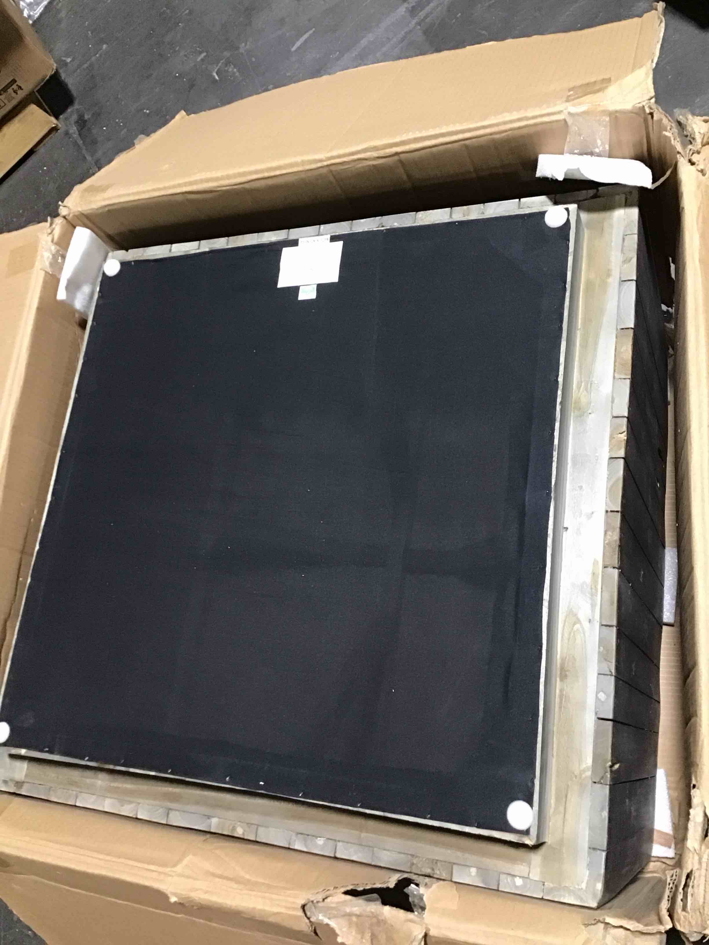 https://s3.amazonaws.com/lotting-images-prod/bidfta/RED5107060_1707587900842.jpeg