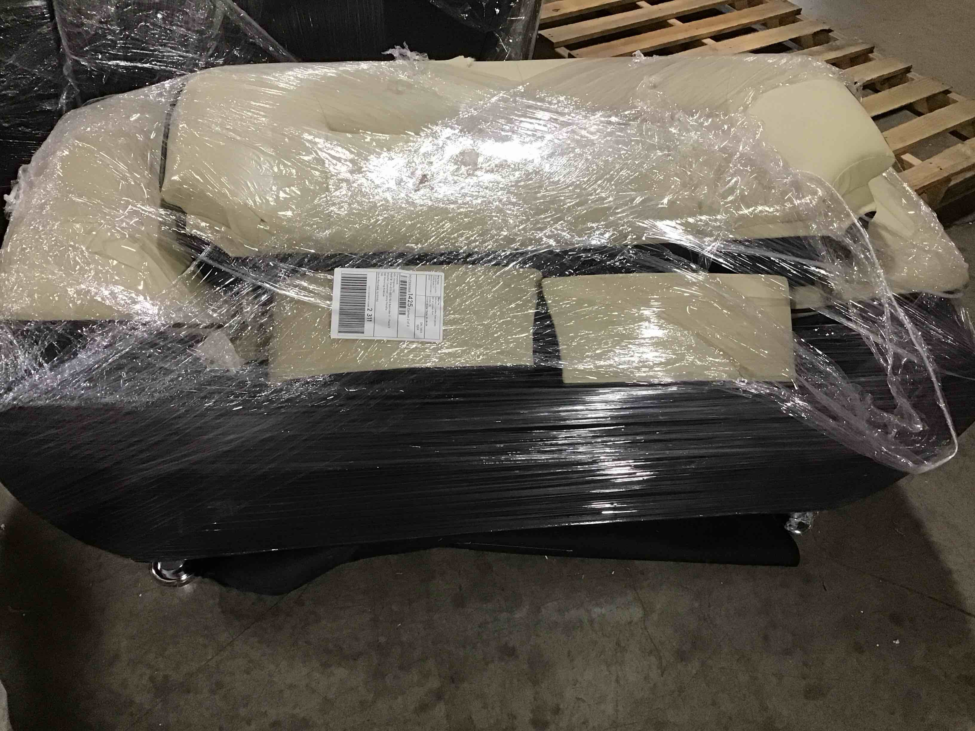 https://s3.amazonaws.com/lotting-images-prod/bidfta/RED5107464_1708114872164.jpeg