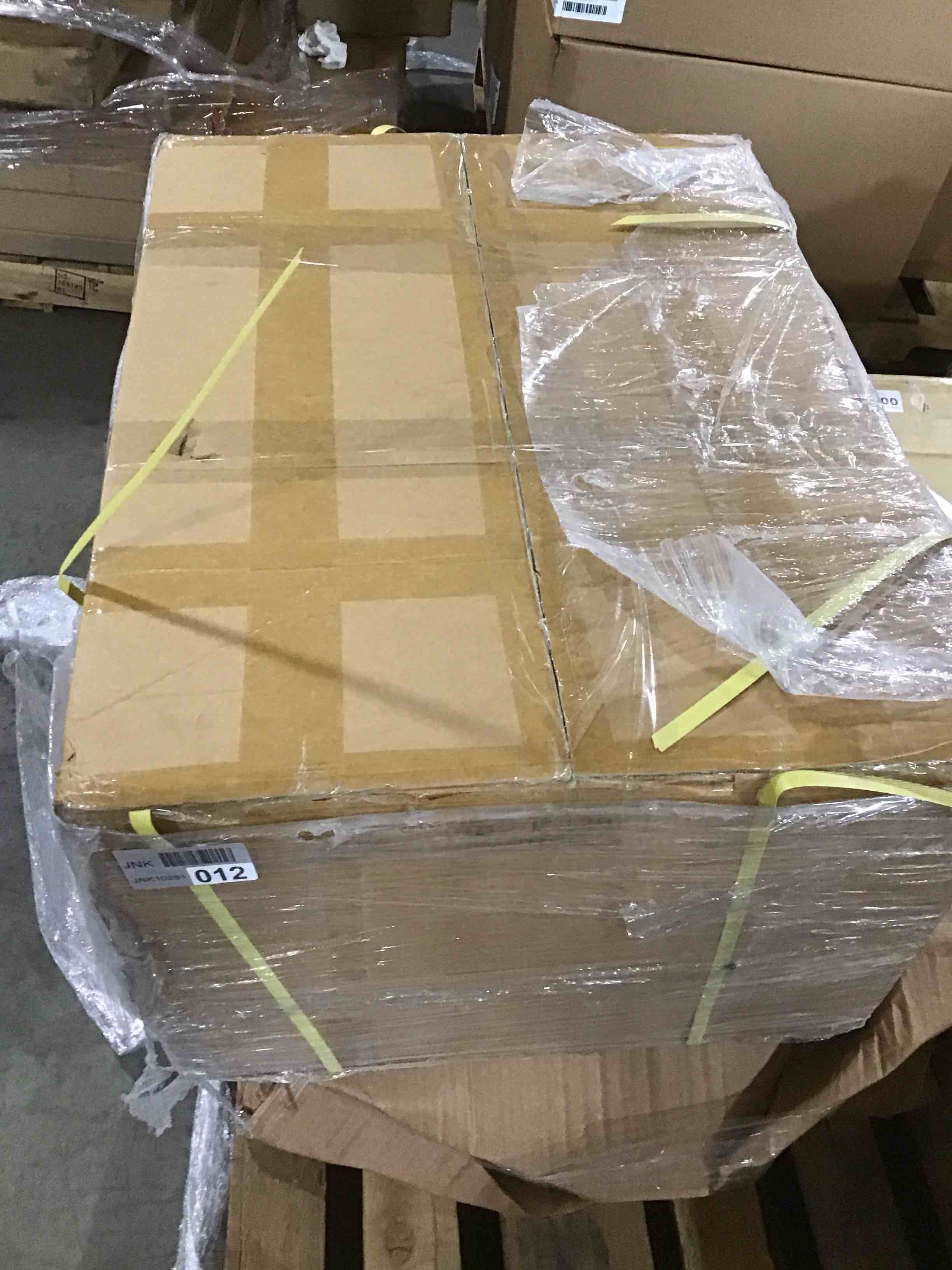 https://s3.amazonaws.com/lotting-images-prod/bidfta/RED5107635_1708444933640.jpeg