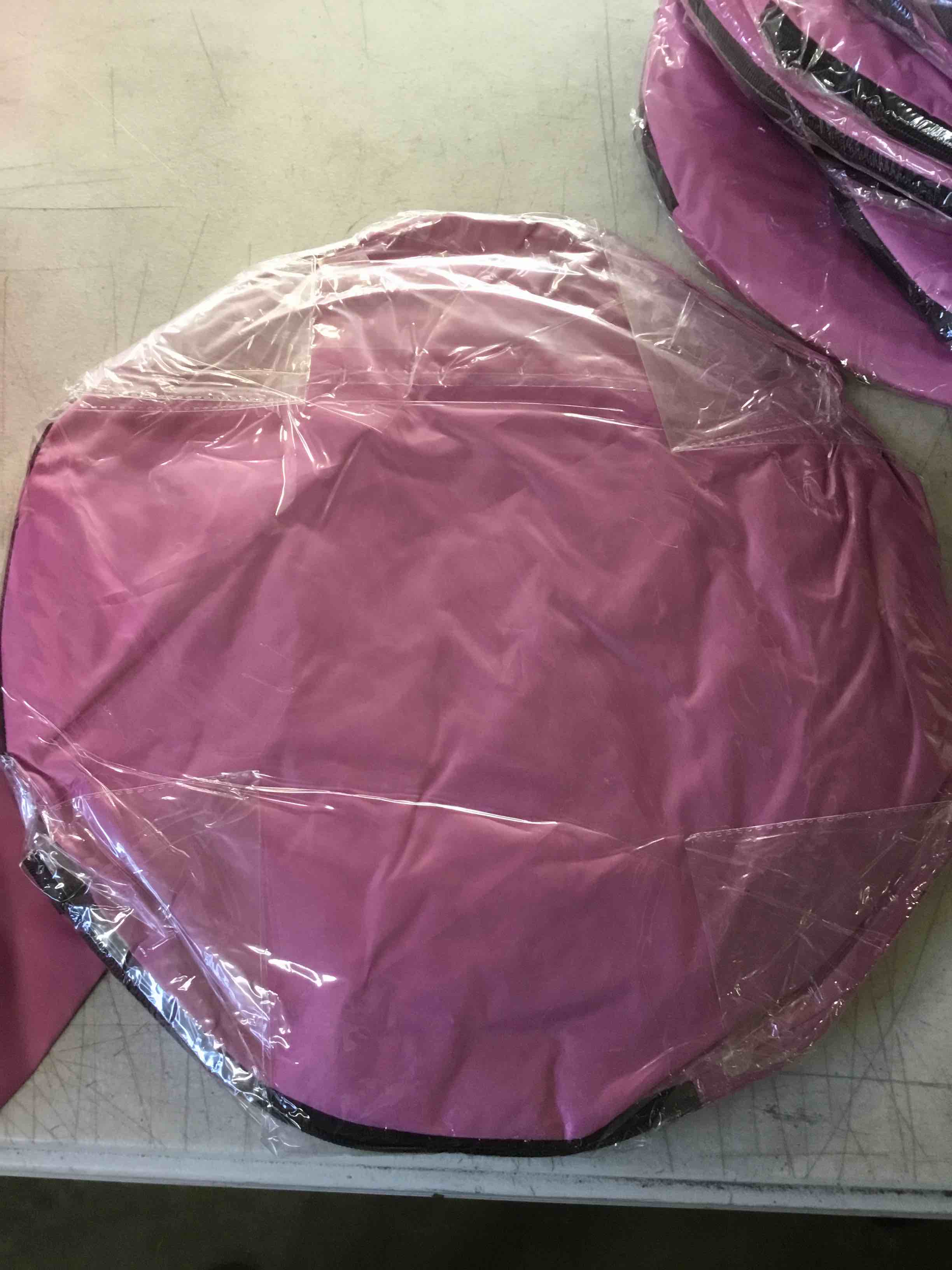 https://s3.amazonaws.com/lotting-images-prod/bidfta/RED5144416_1693490191288.jpeg
