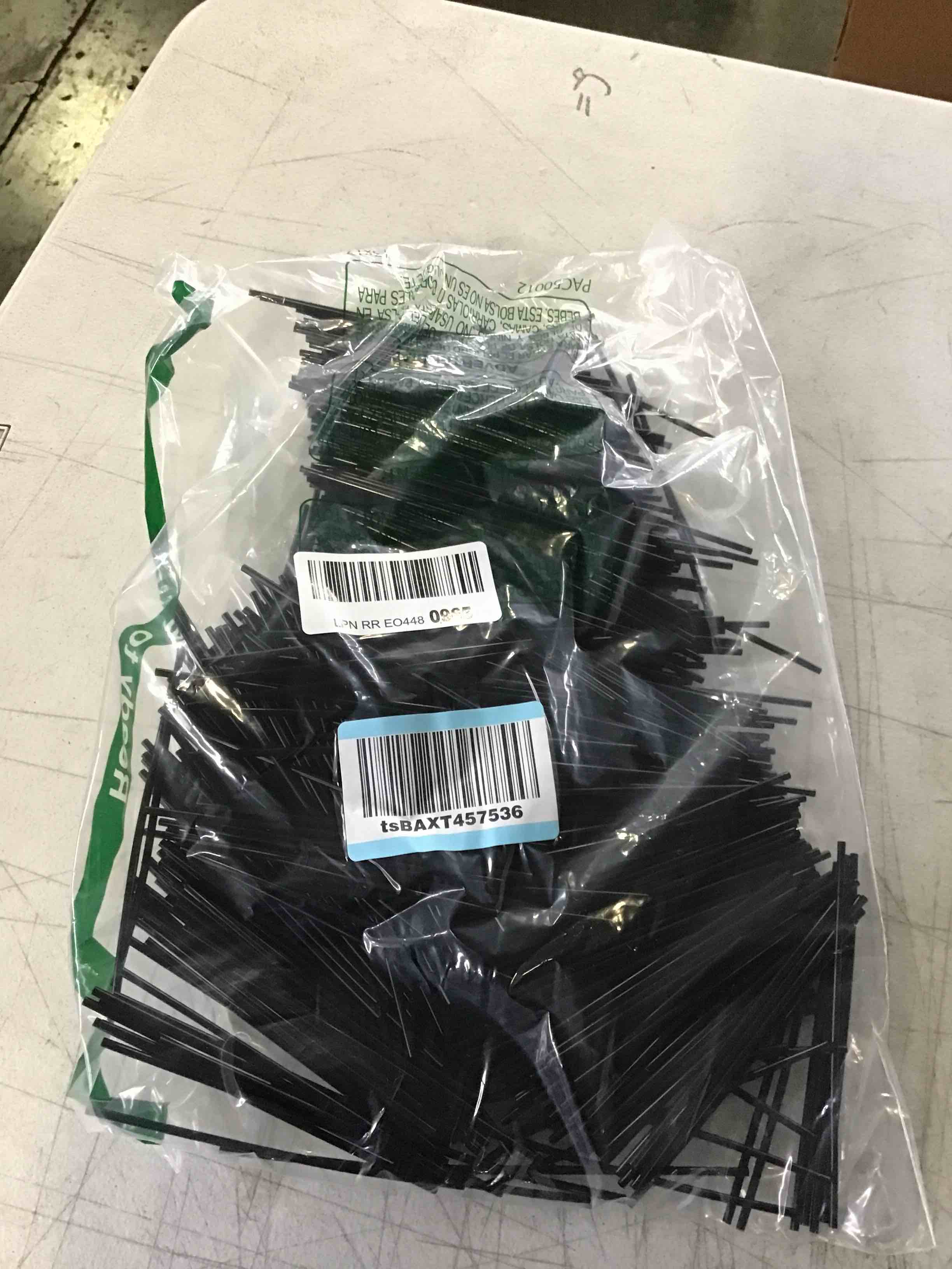 https://s3.amazonaws.com/lotting-images-prod/bidfta/RED5145207_1694108936945.jpeg
