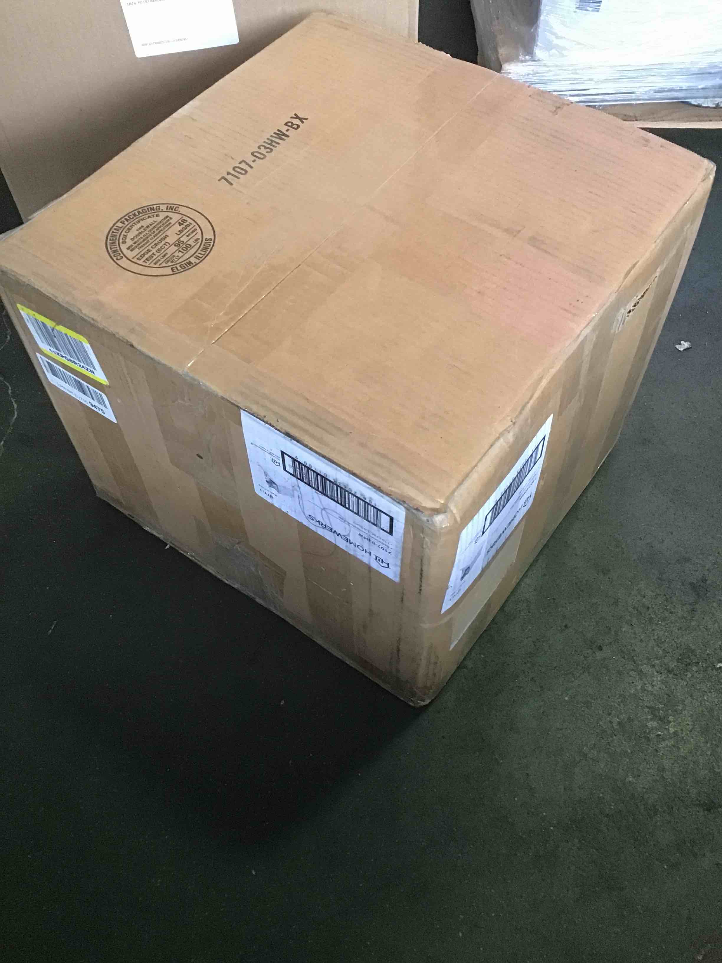 https://s3.amazonaws.com/lotting-images-prod/bidfta/RED5146140_1692993070803.jpeg
