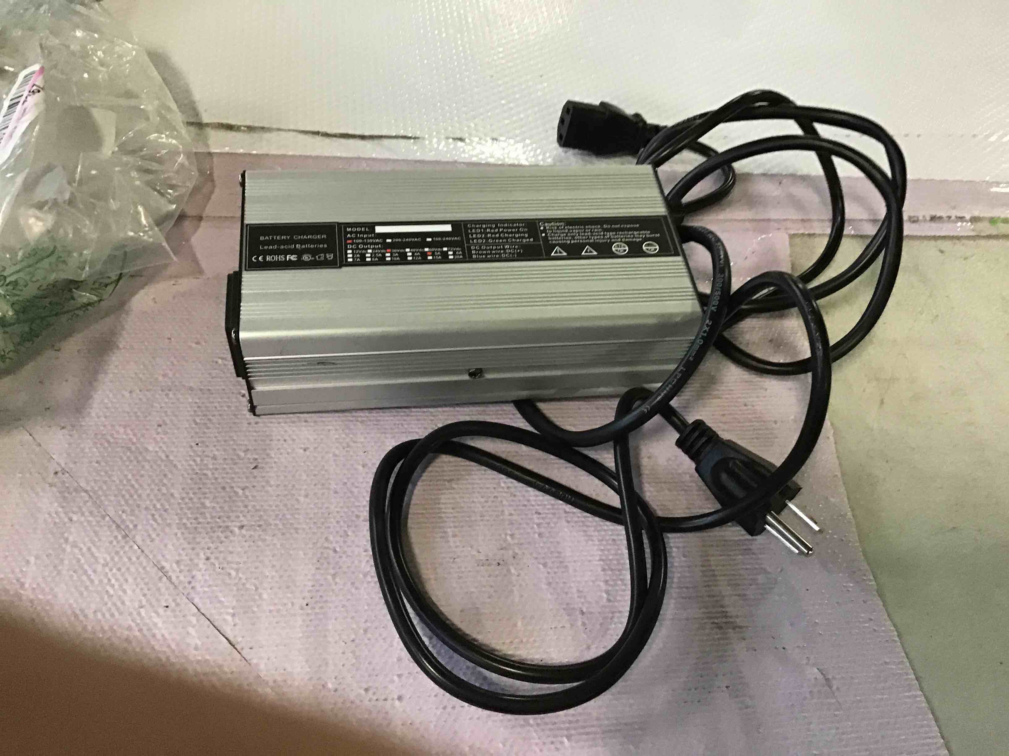 https://s3.amazonaws.com/lotting-images-prod/bidfta/RED5147151_1693307890936.jpeg