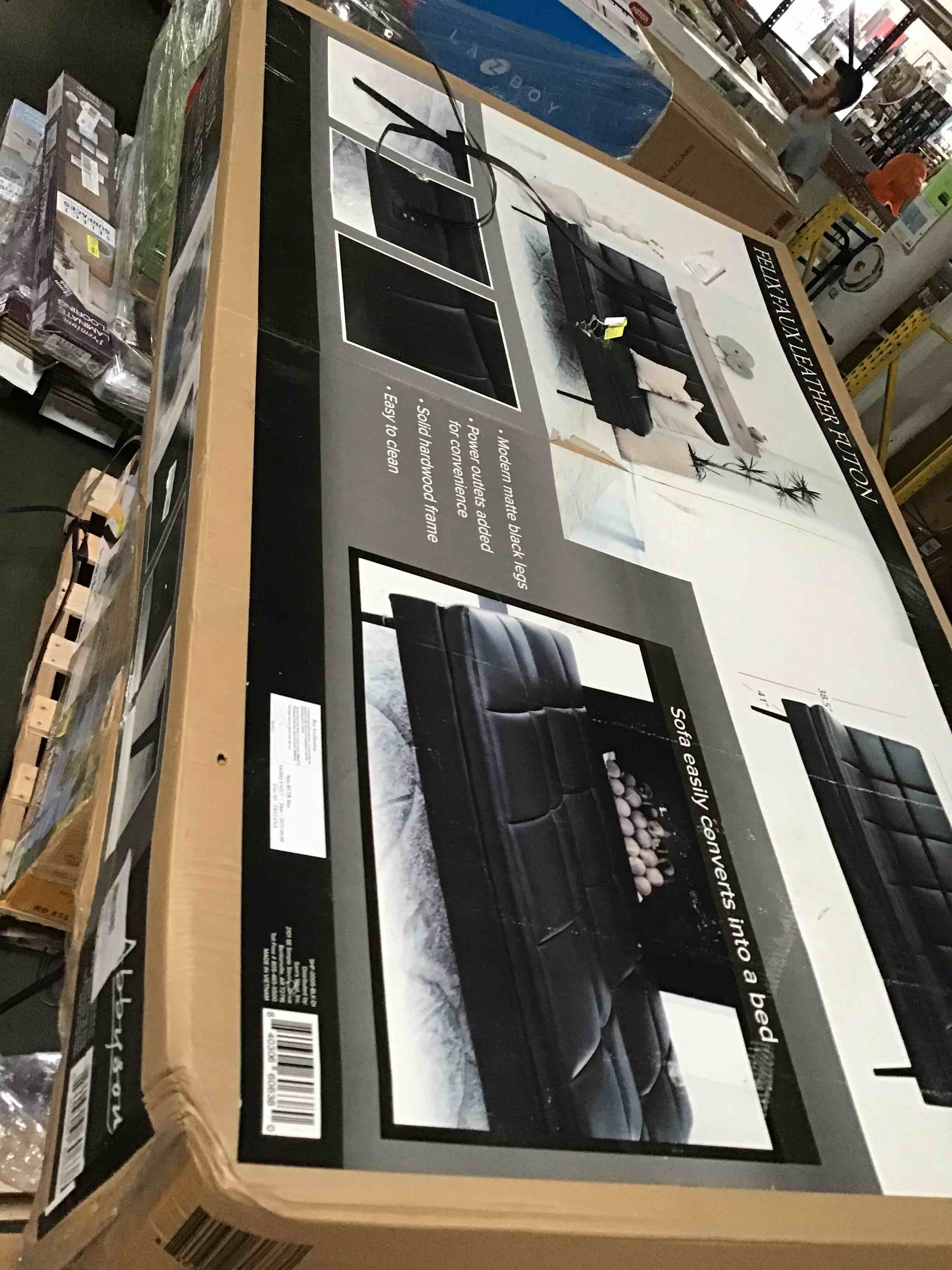 https://s3.amazonaws.com/lotting-images-prod/bidfta/RED5148764_1693322655002.jpeg
