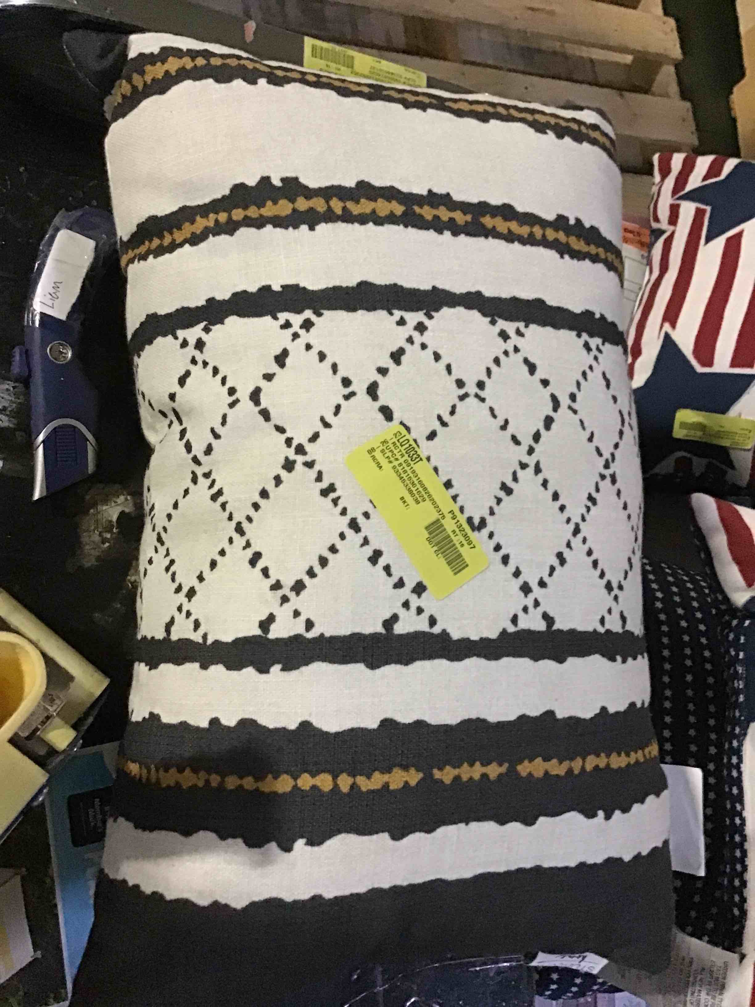 StudioChic Home, Pillow, Mini Diamond Bar