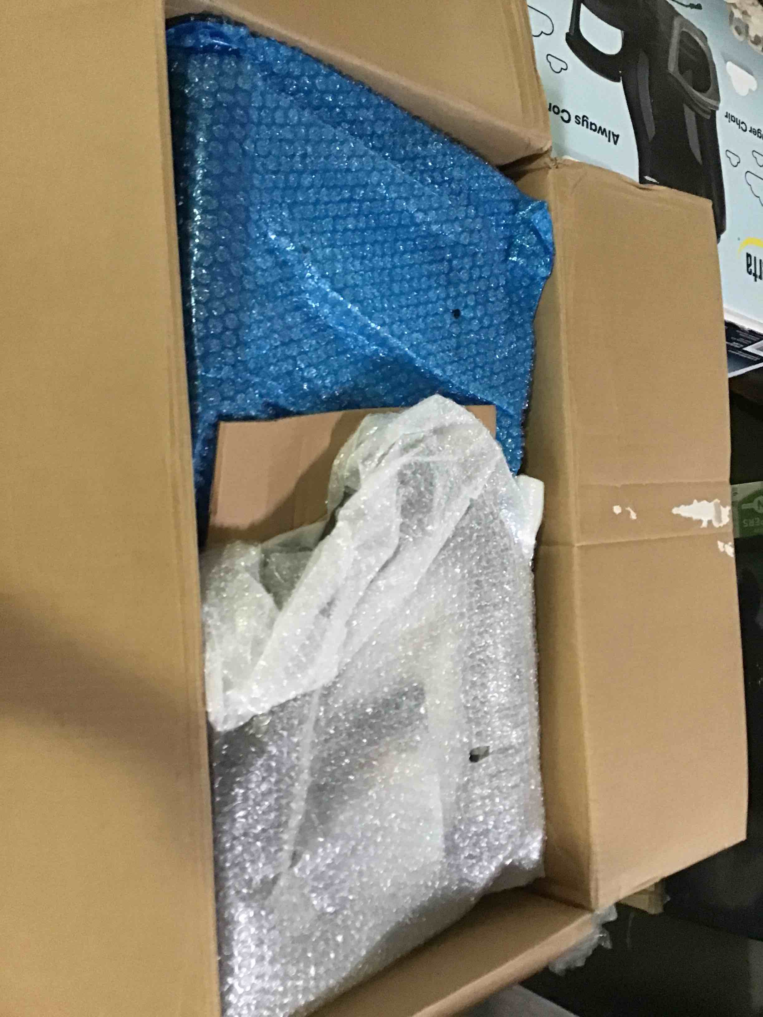 https://s3.amazonaws.com/lotting-images-prod/bidfta/RED5149259_1694091982831.jpeg