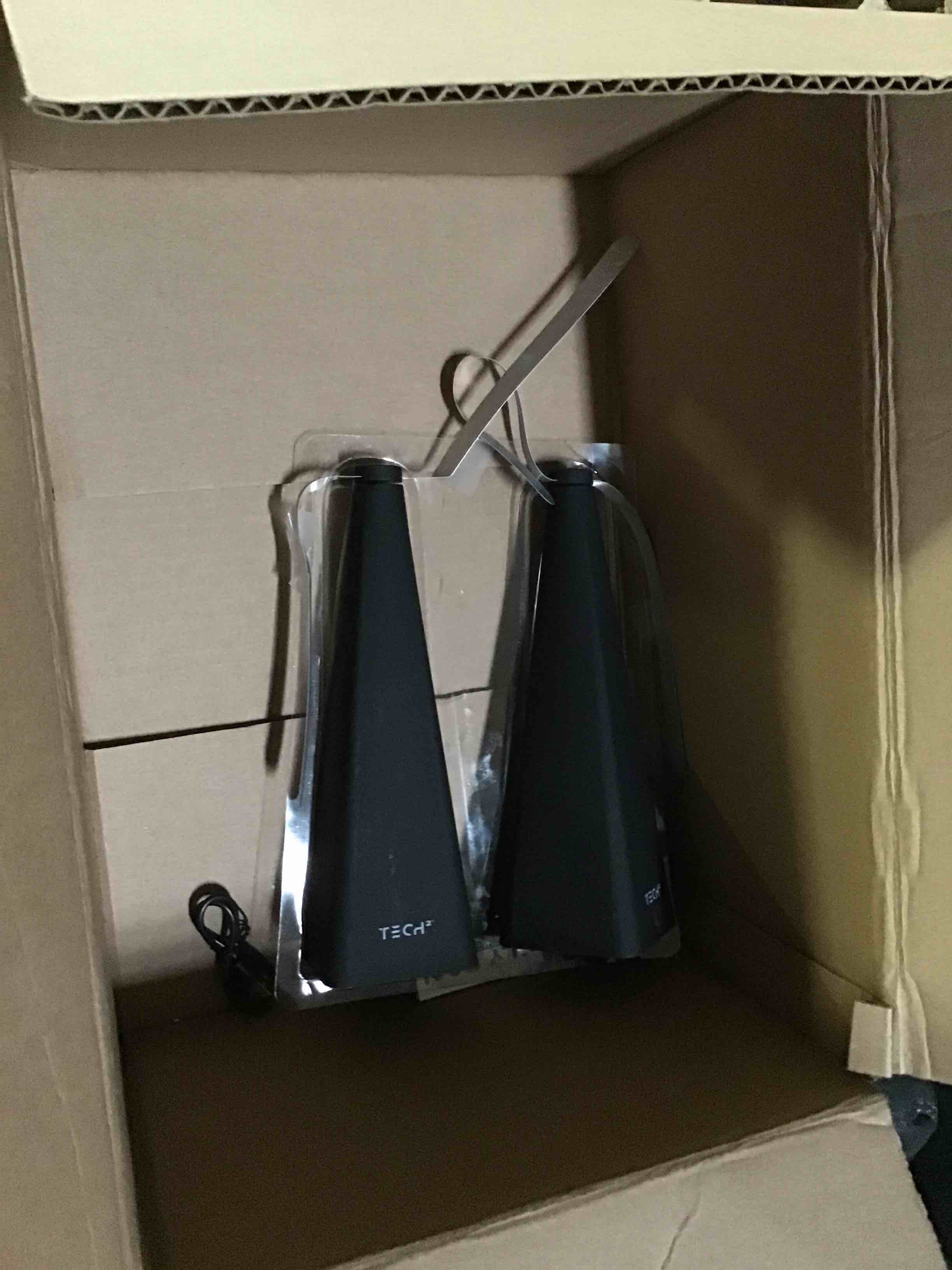 https://s3.amazonaws.com/lotting-images-prod/bidfta/RED5149292_1694099304019.jpeg