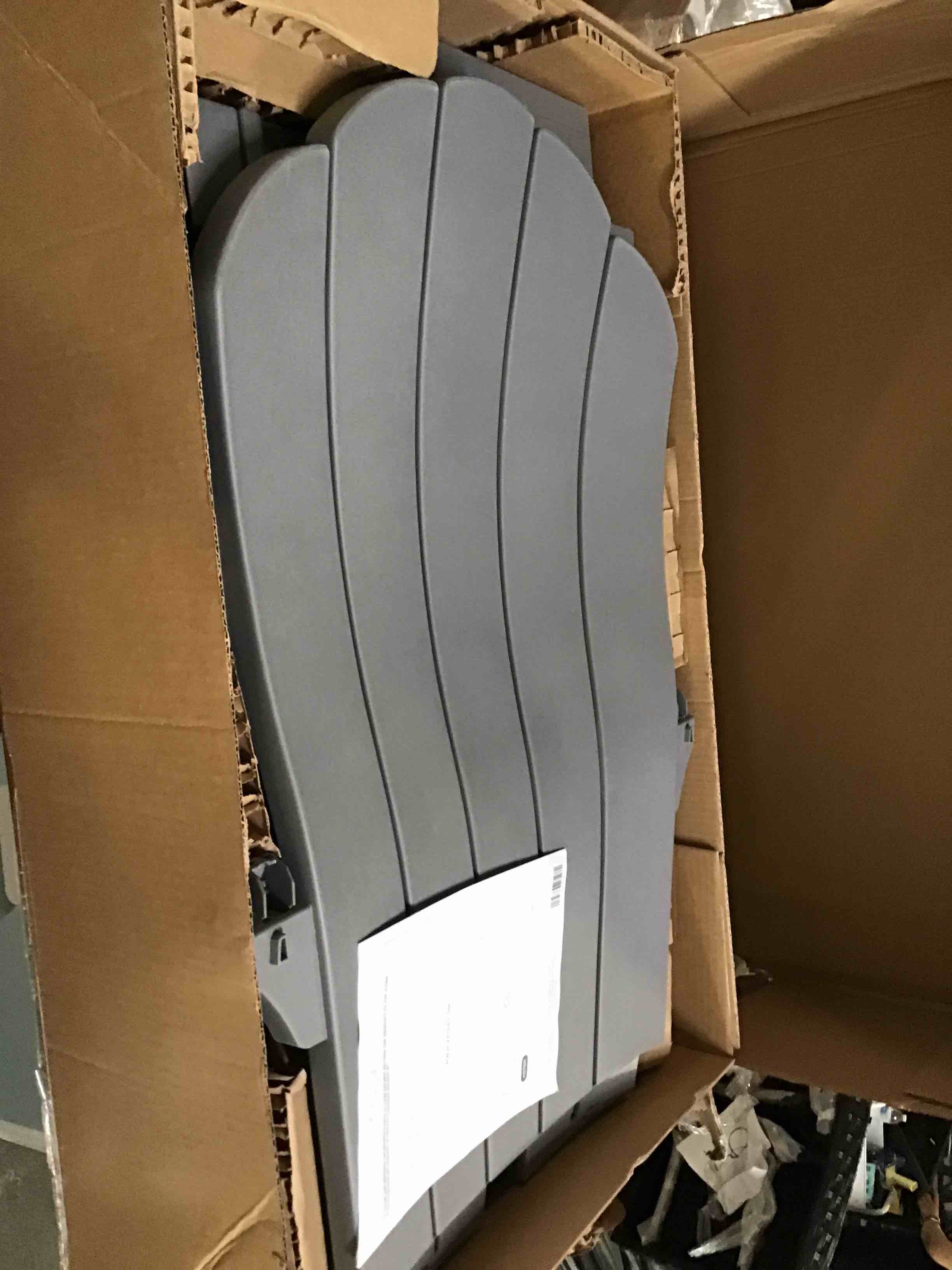 https://s3.amazonaws.com/lotting-images-prod/bidfta/RED5149672_1694445496905.jpeg