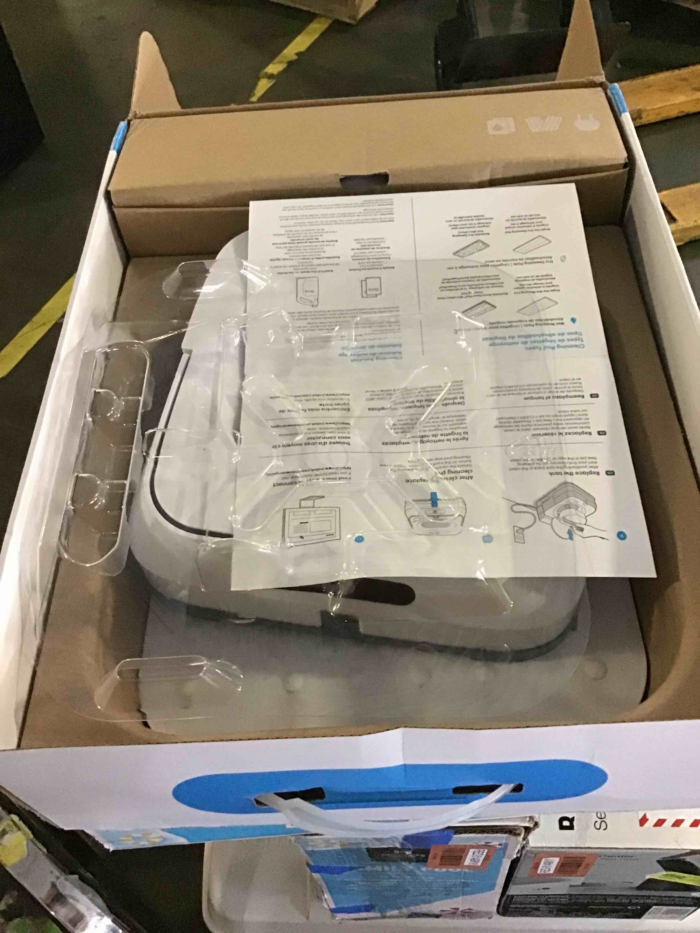 https://s3.amazonaws.com/lotting-images-prod/bidfta/RED5149821_1694533640226.jpeg