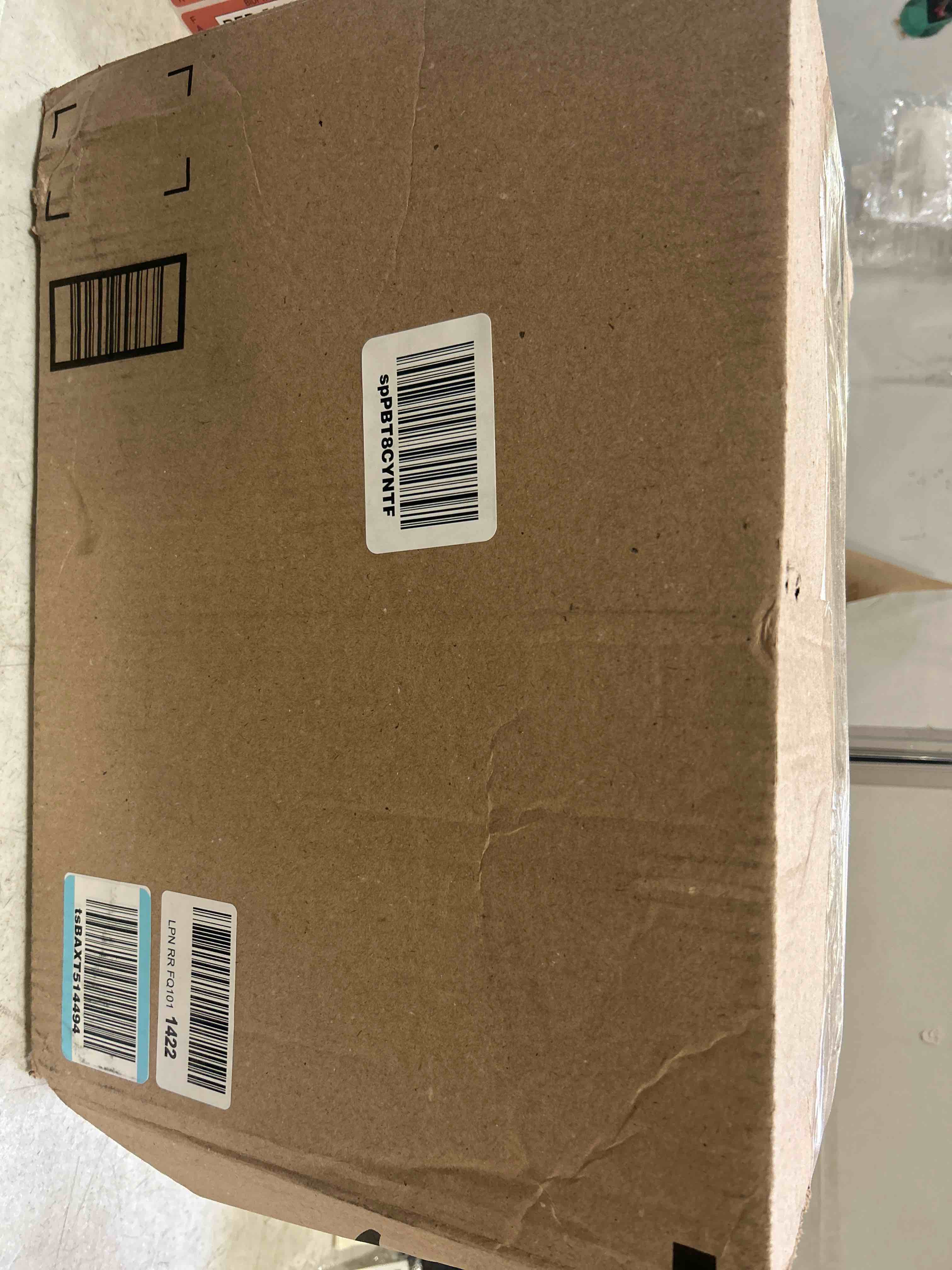 https://s3.amazonaws.com/lotting-images-prod/bidfta/RED5149984_1692906392657.jpeg