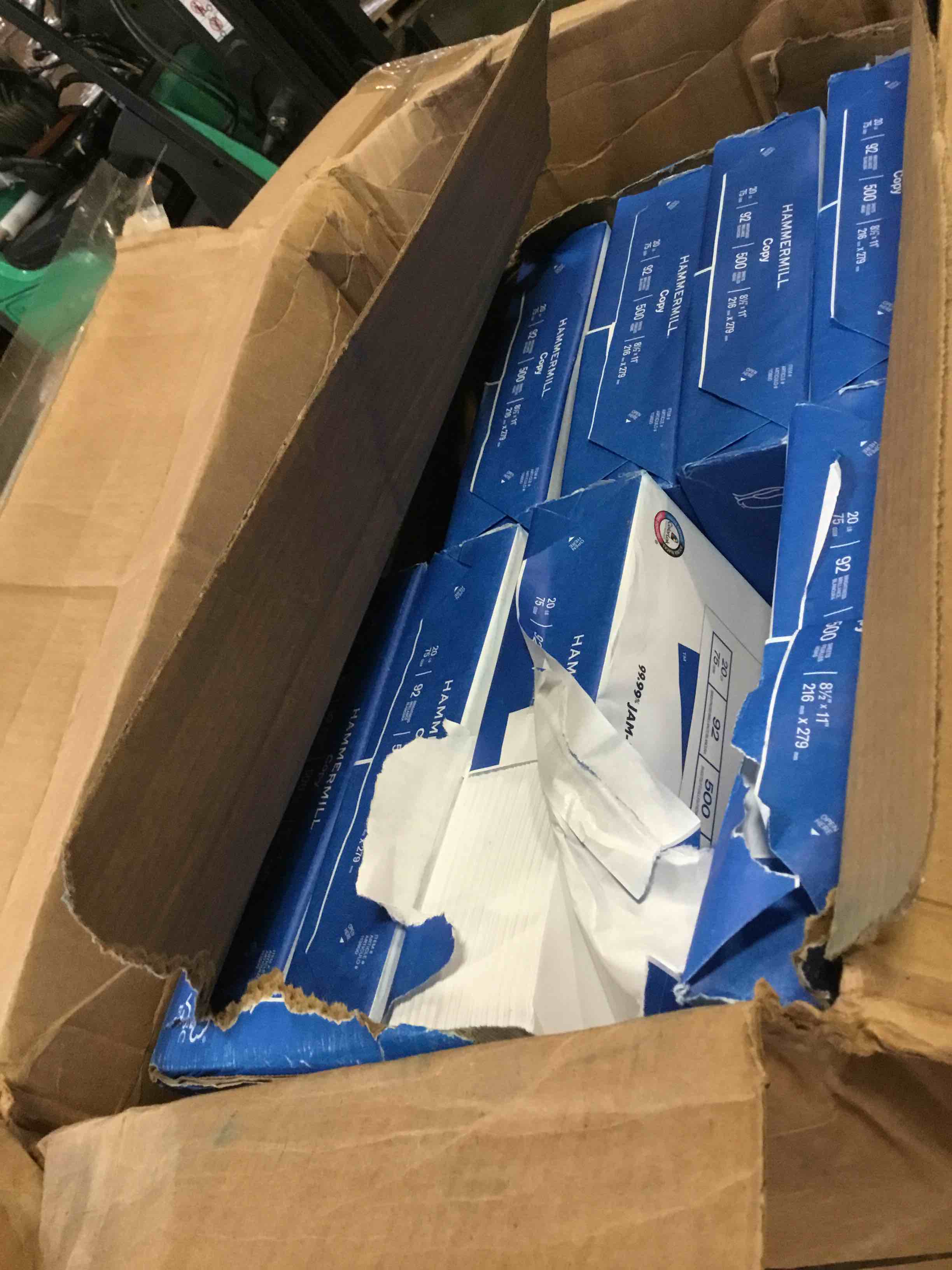 https://s3.amazonaws.com/lotting-images-prod/bidfta/RED5150181_1693057504840.jpeg