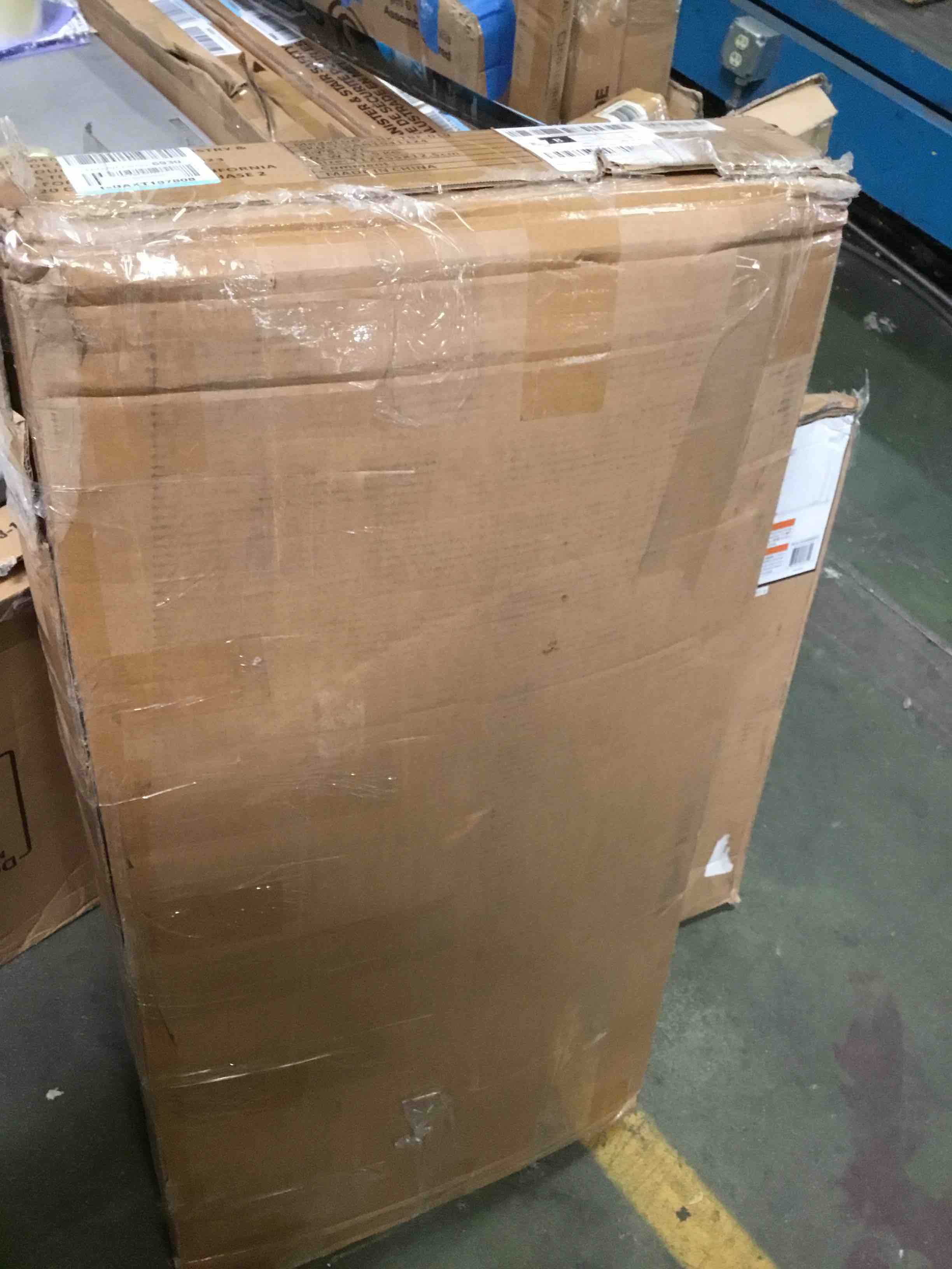 https://s3.amazonaws.com/lotting-images-prod/bidfta/RED5150290_1693240345380.jpeg