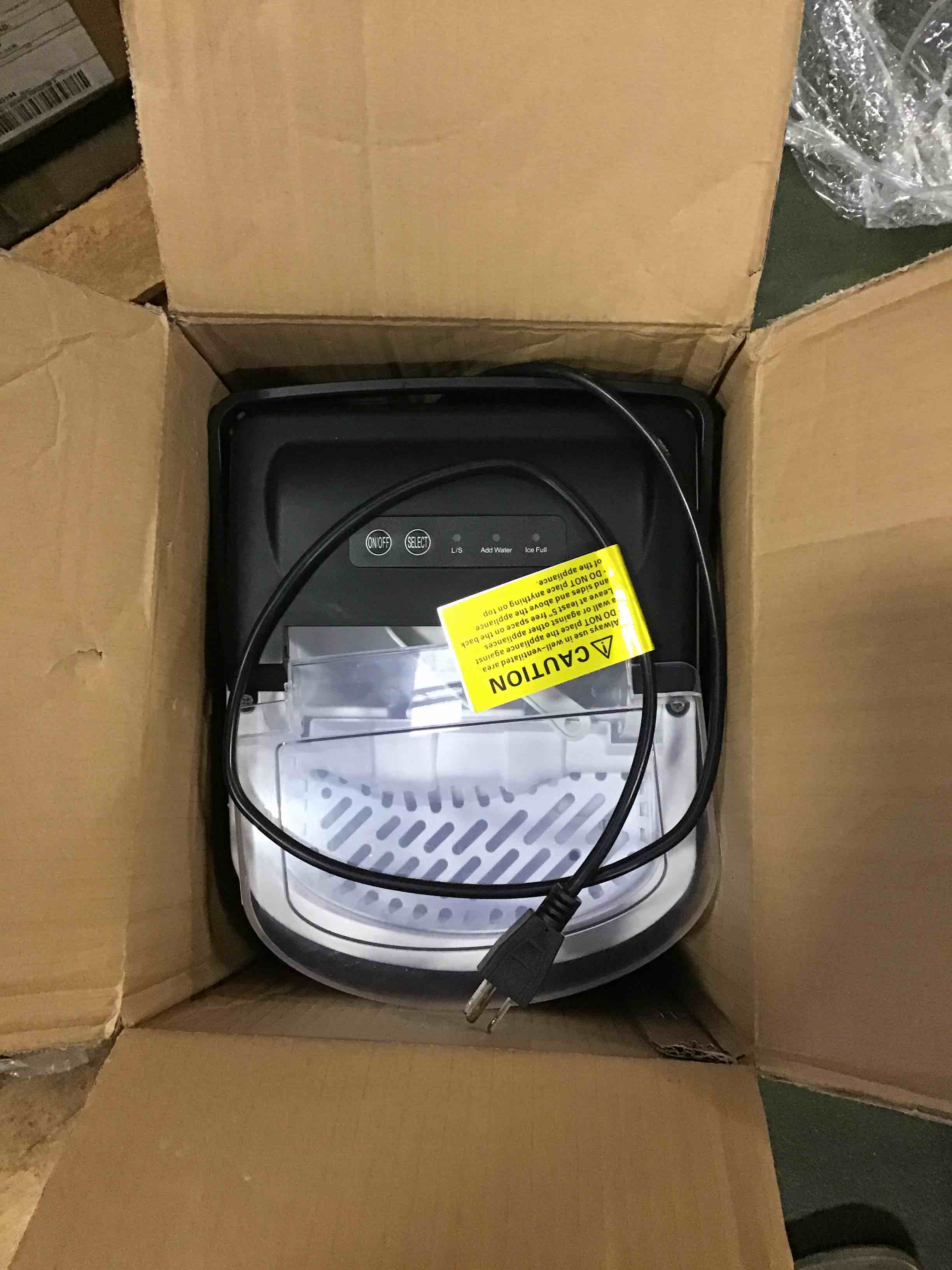 https://s3.amazonaws.com/lotting-images-prod/bidfta/RED5150359_1693308055930.jpeg