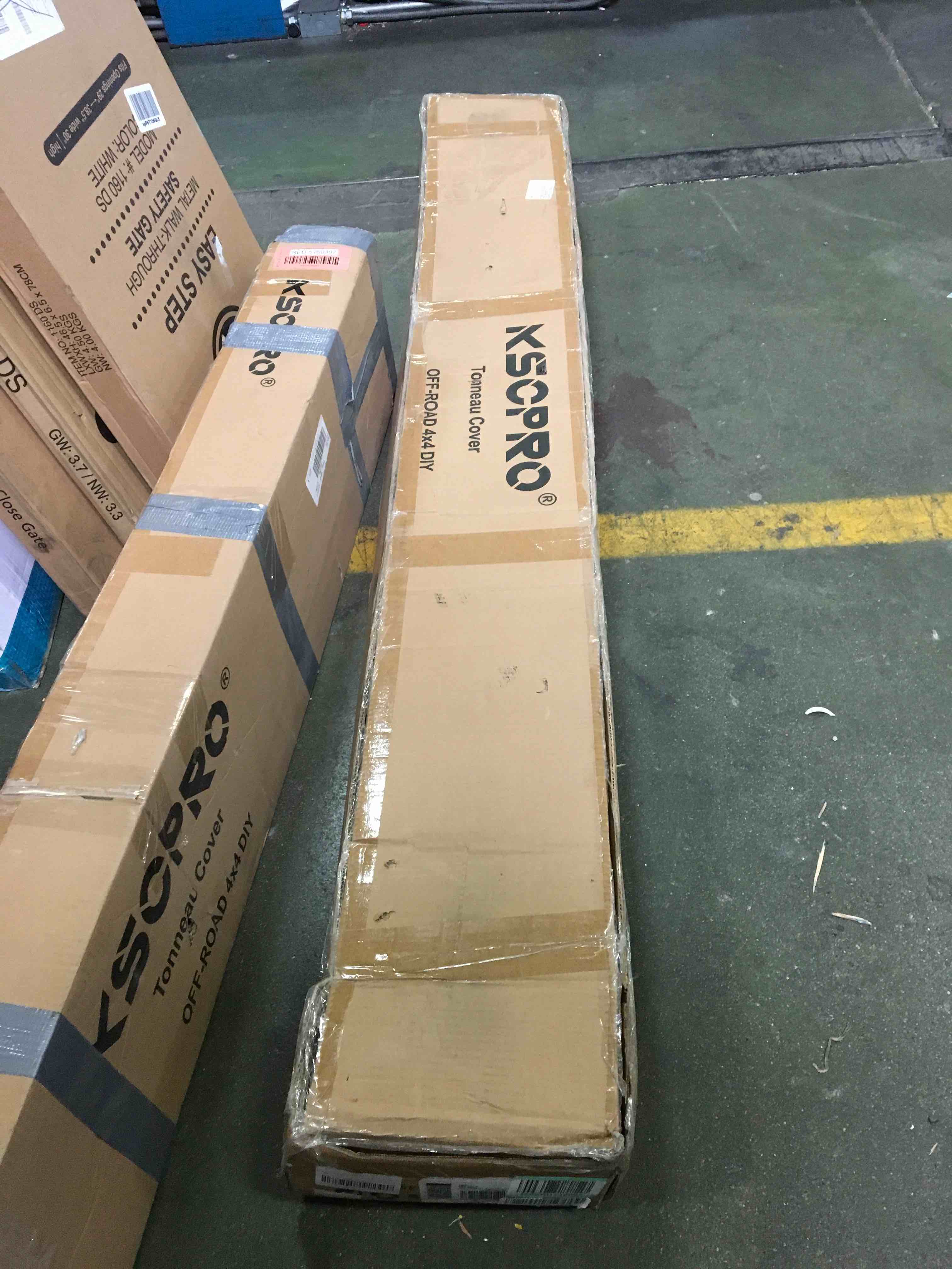 https://s3.amazonaws.com/lotting-images-prod/bidfta/RED5150398_1693323521555.jpeg