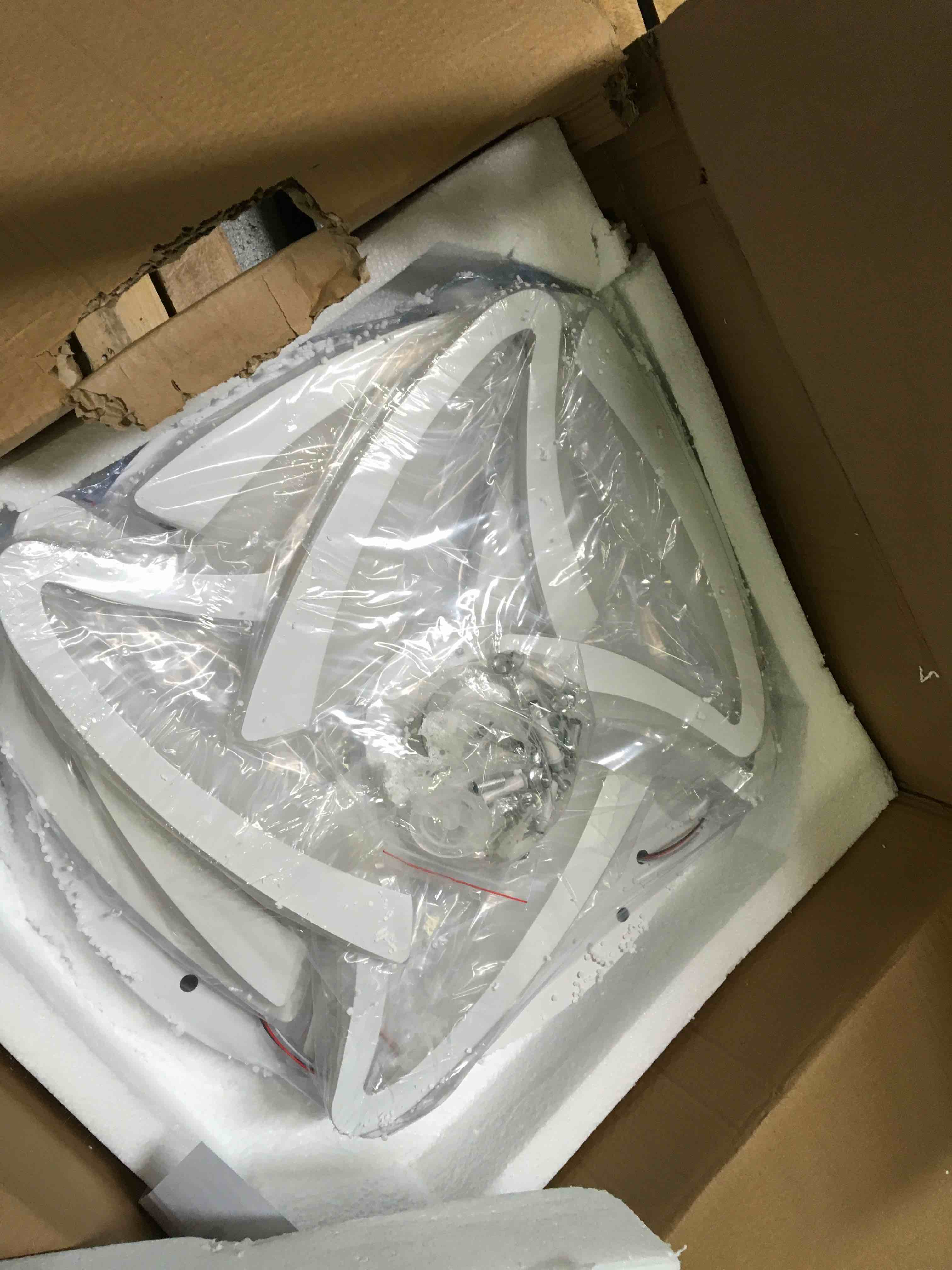 https://s3.amazonaws.com/lotting-images-prod/bidfta/RED5150548_1693417426205.jpeg