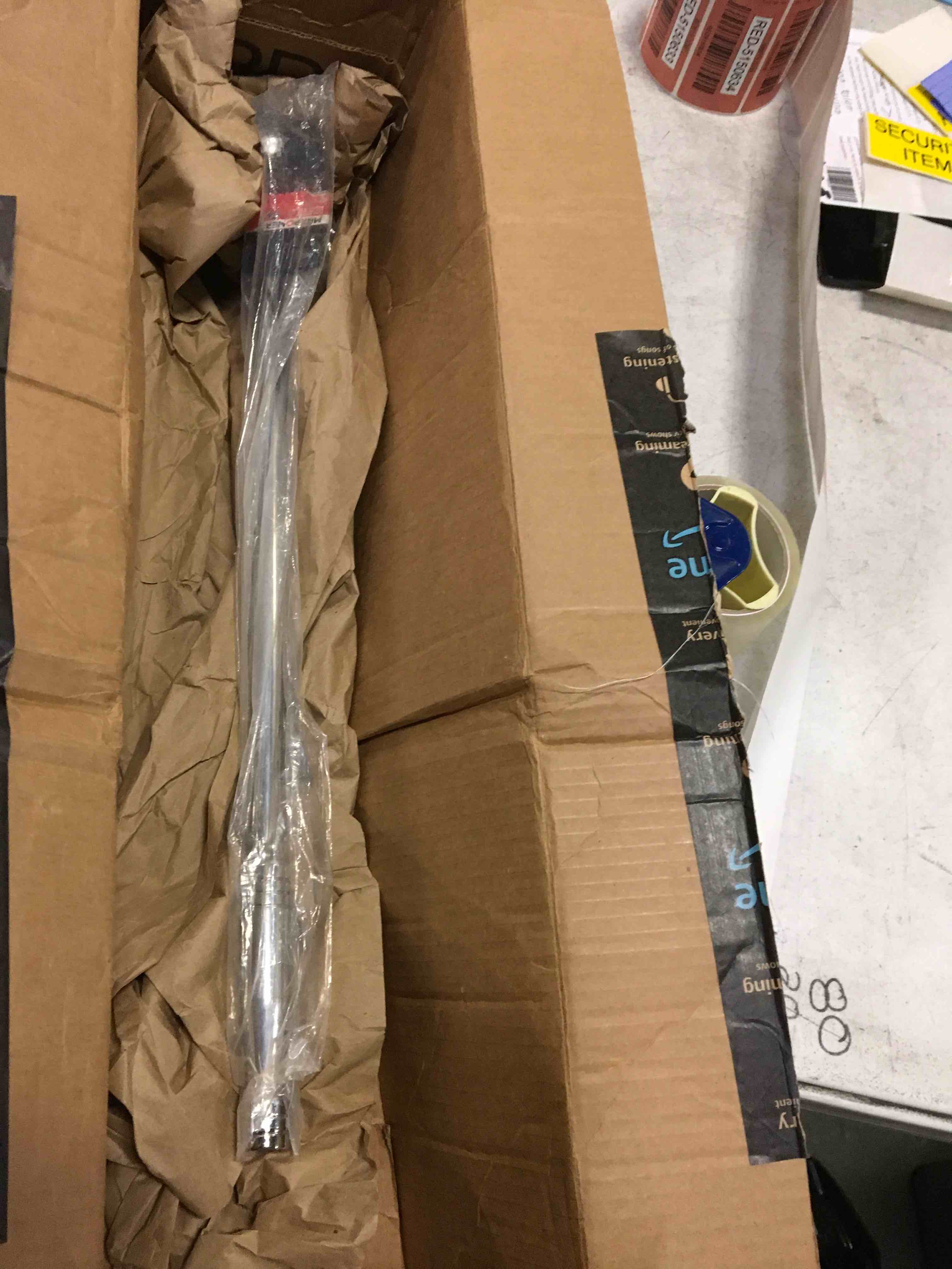 https://s3.amazonaws.com/lotting-images-prod/bidfta/RED5150621_1693484801954.jpeg