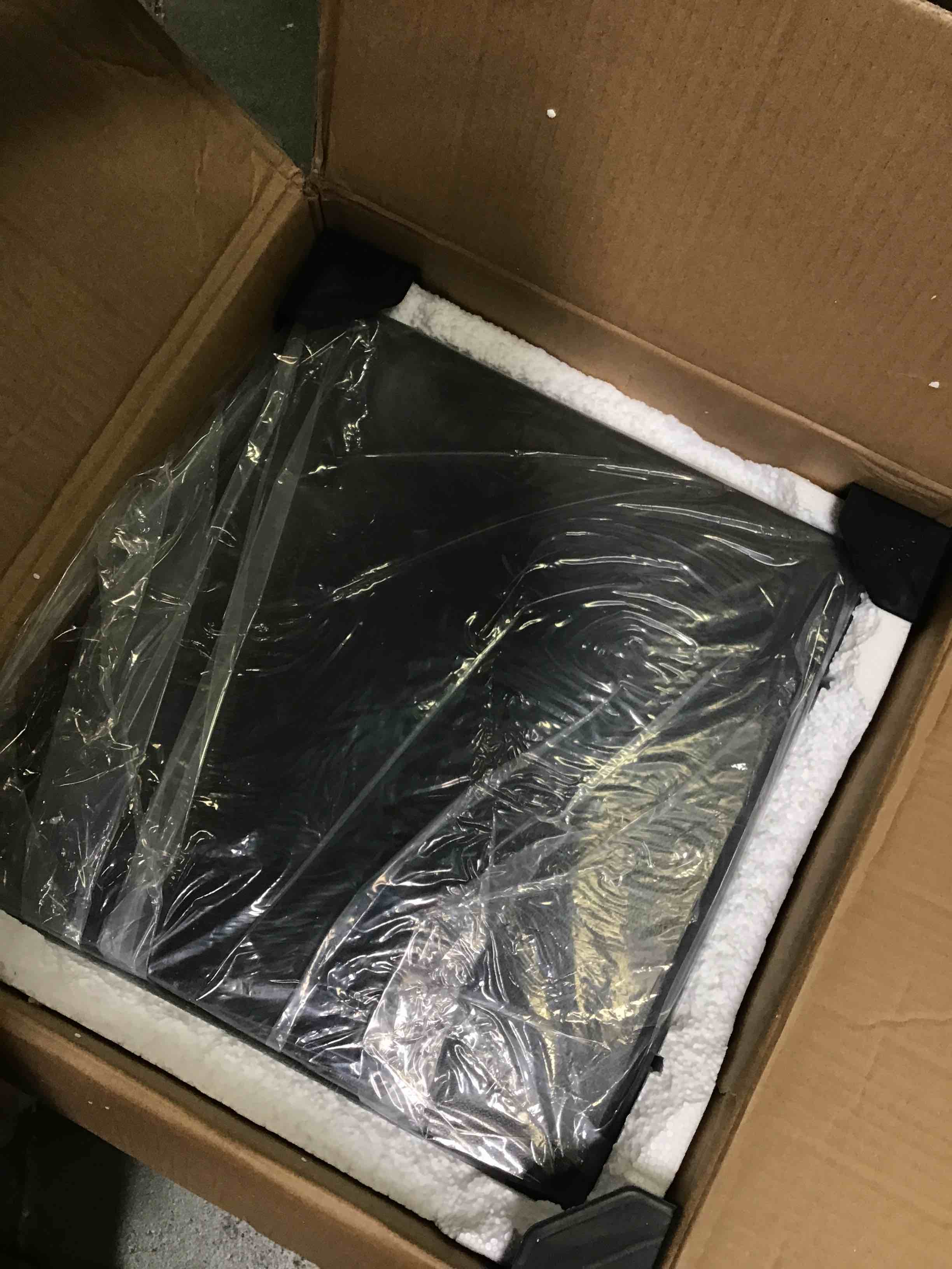 https://s3.amazonaws.com/lotting-images-prod/bidfta/RED5150737_1693507154889.jpeg