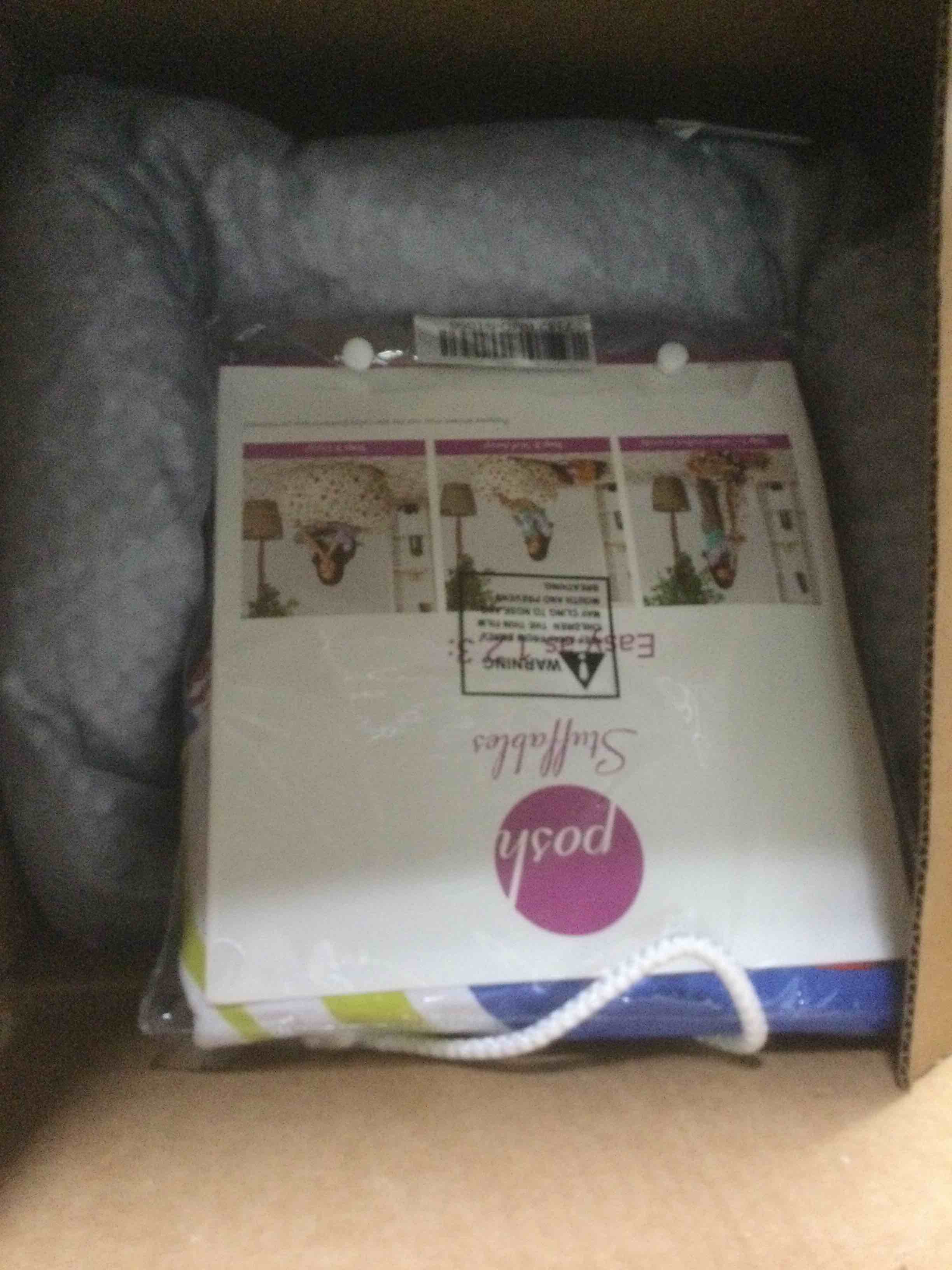 https://s3.amazonaws.com/lotting-images-prod/bidfta/RED5150850_1693575207799.jpeg