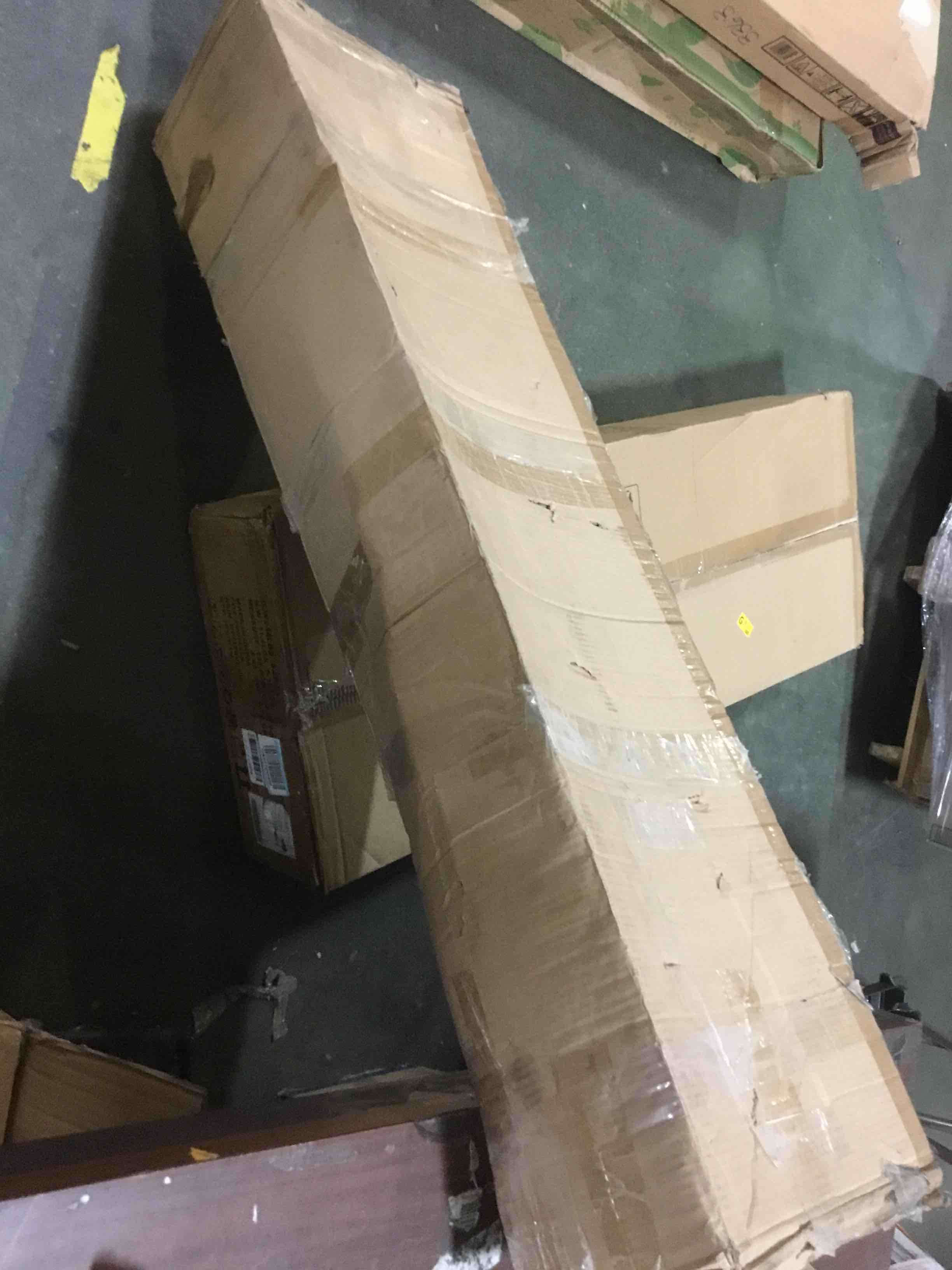 https://s3.amazonaws.com/lotting-images-prod/bidfta/RED5150949_1693924727263.jpeg