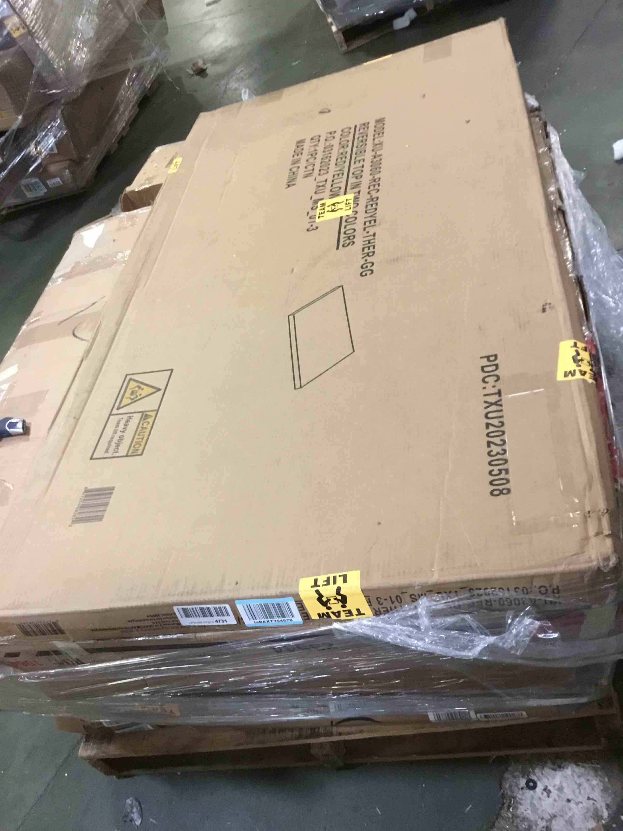 https://s3.amazonaws.com/lotting-images-prod/bidfta/RED5151091_1694002391979.jpeg