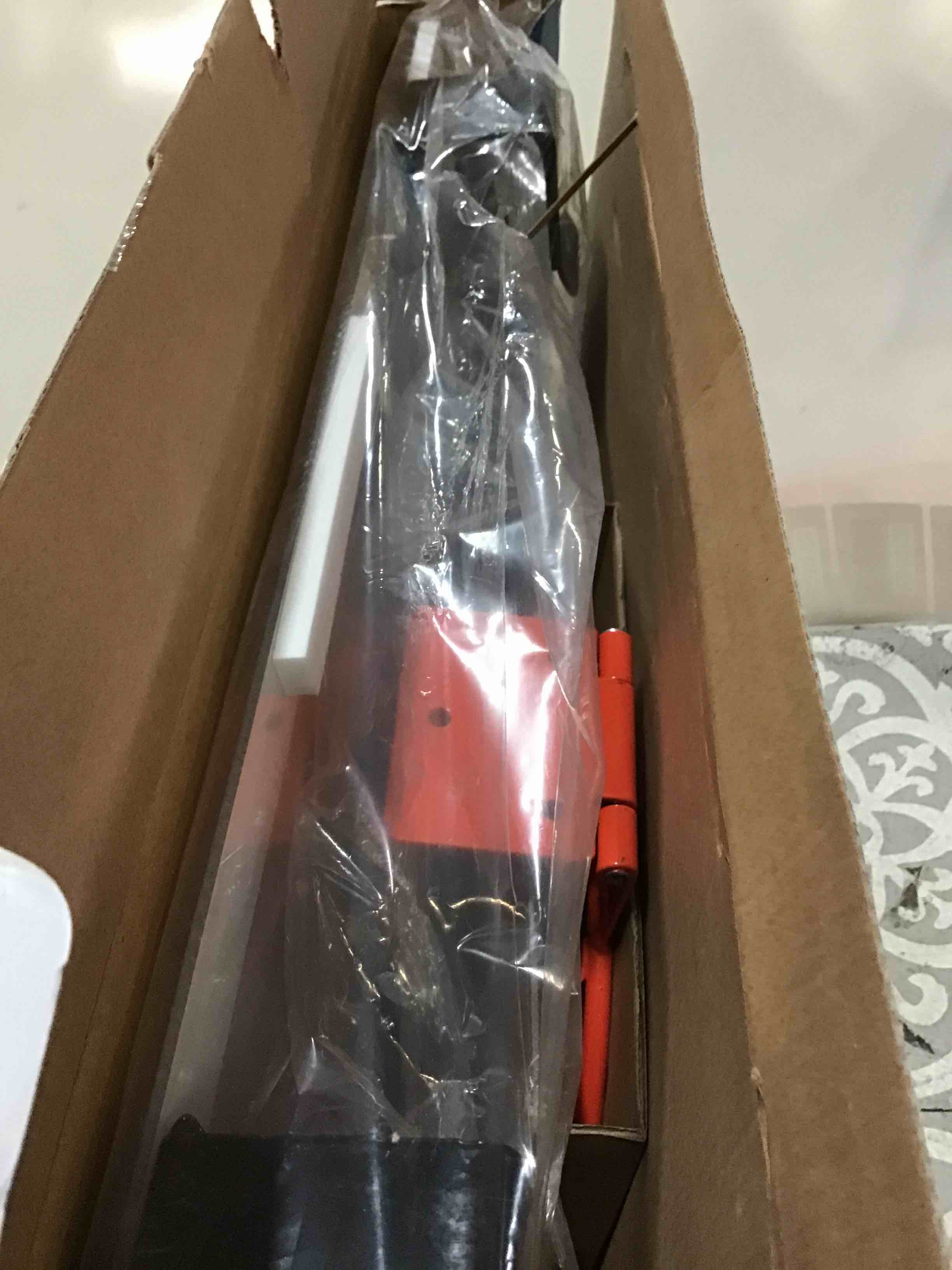 https://s3.amazonaws.com/lotting-images-prod/bidfta/RED5151230_1694088990187.jpeg