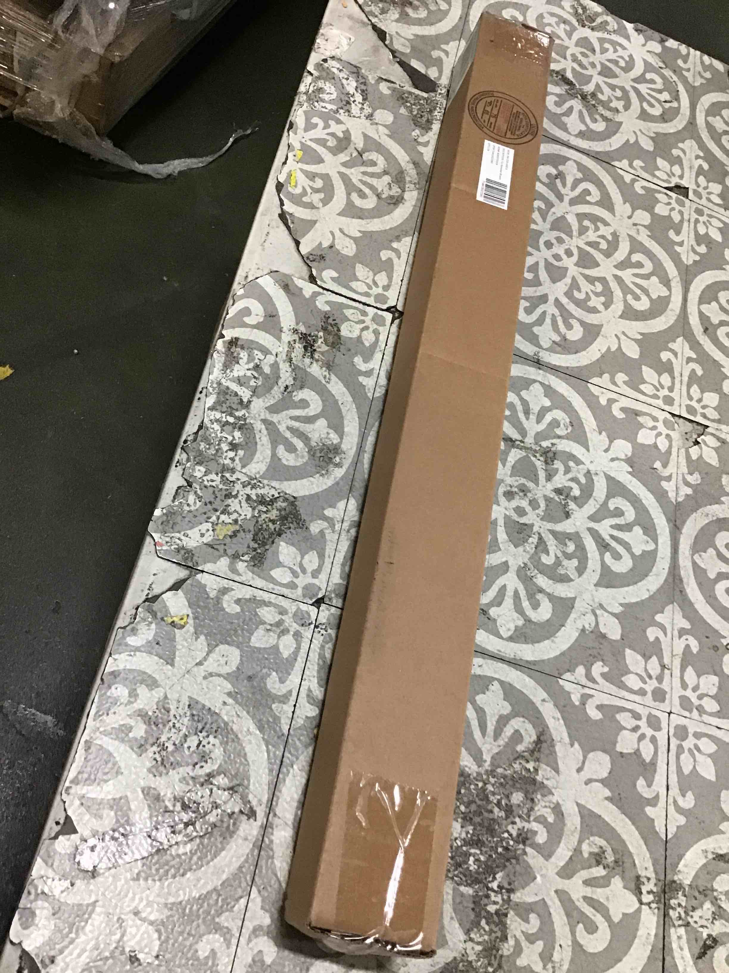 https://s3.amazonaws.com/lotting-images-prod/bidfta/RED5151235_1694089552475.jpeg