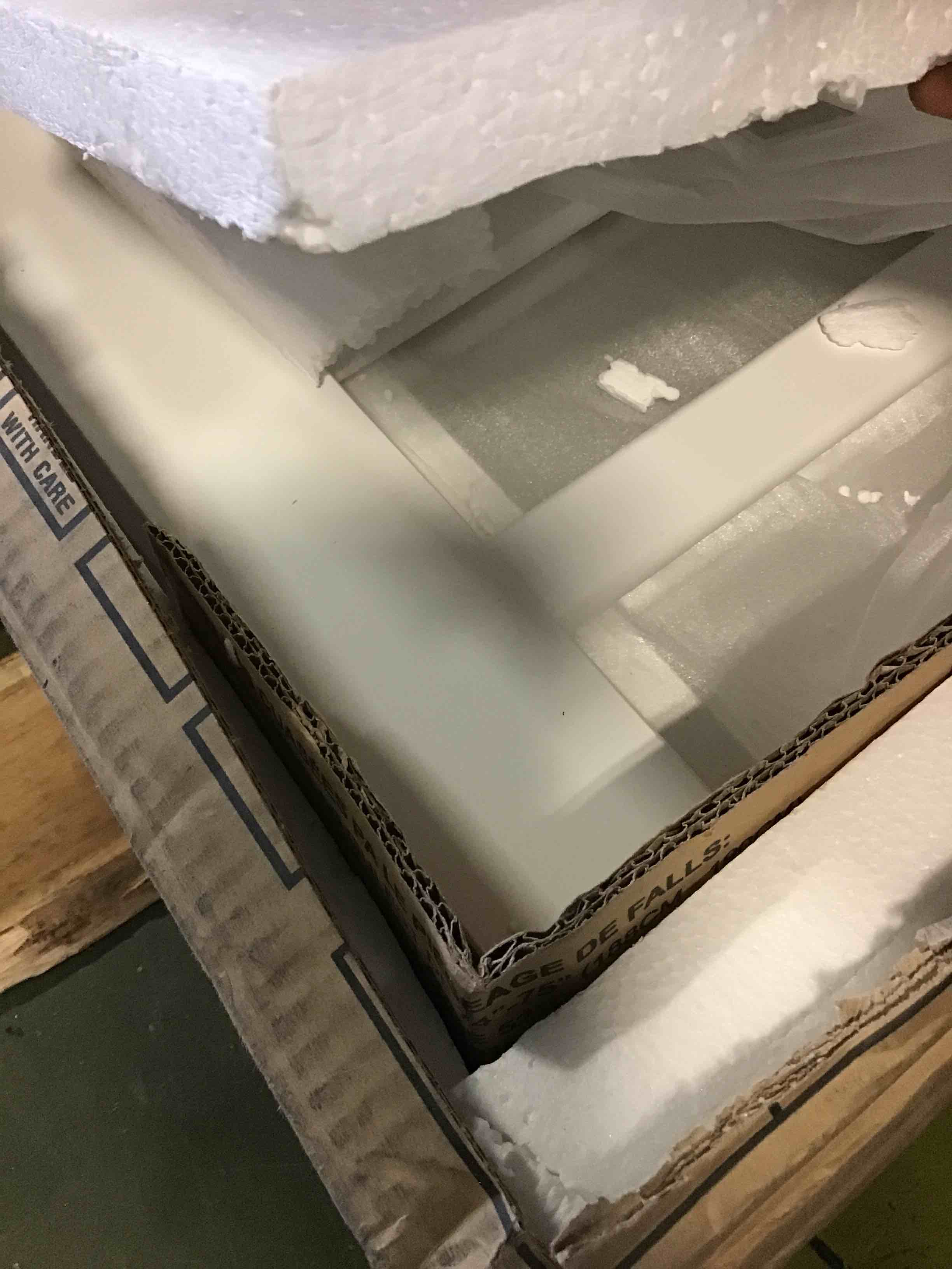 https://s3.amazonaws.com/lotting-images-prod/bidfta/RED5153174_1693338255380.jpeg