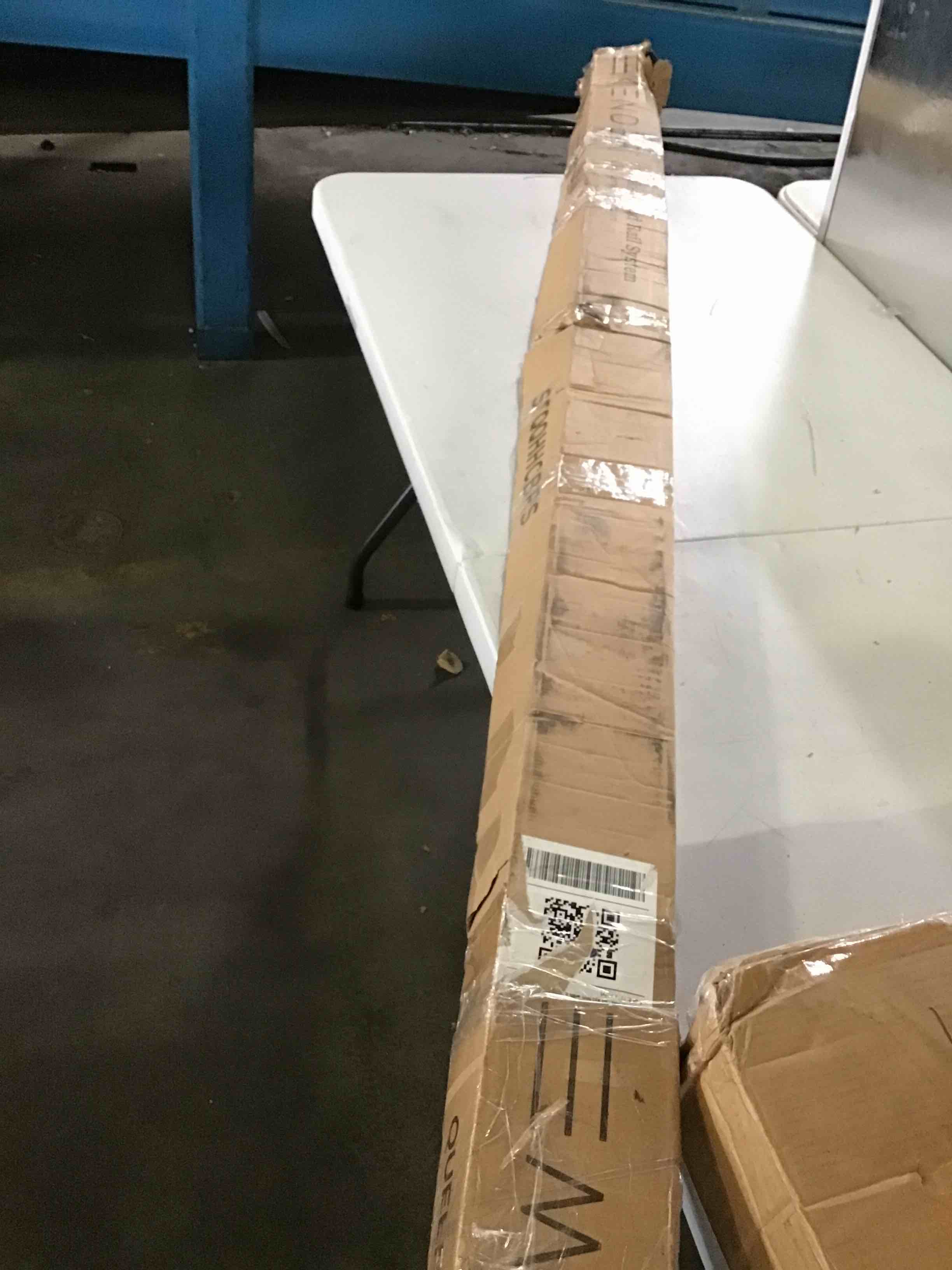 https://s3.amazonaws.com/lotting-images-prod/bidfta/RED5154070_1694196242730.jpeg