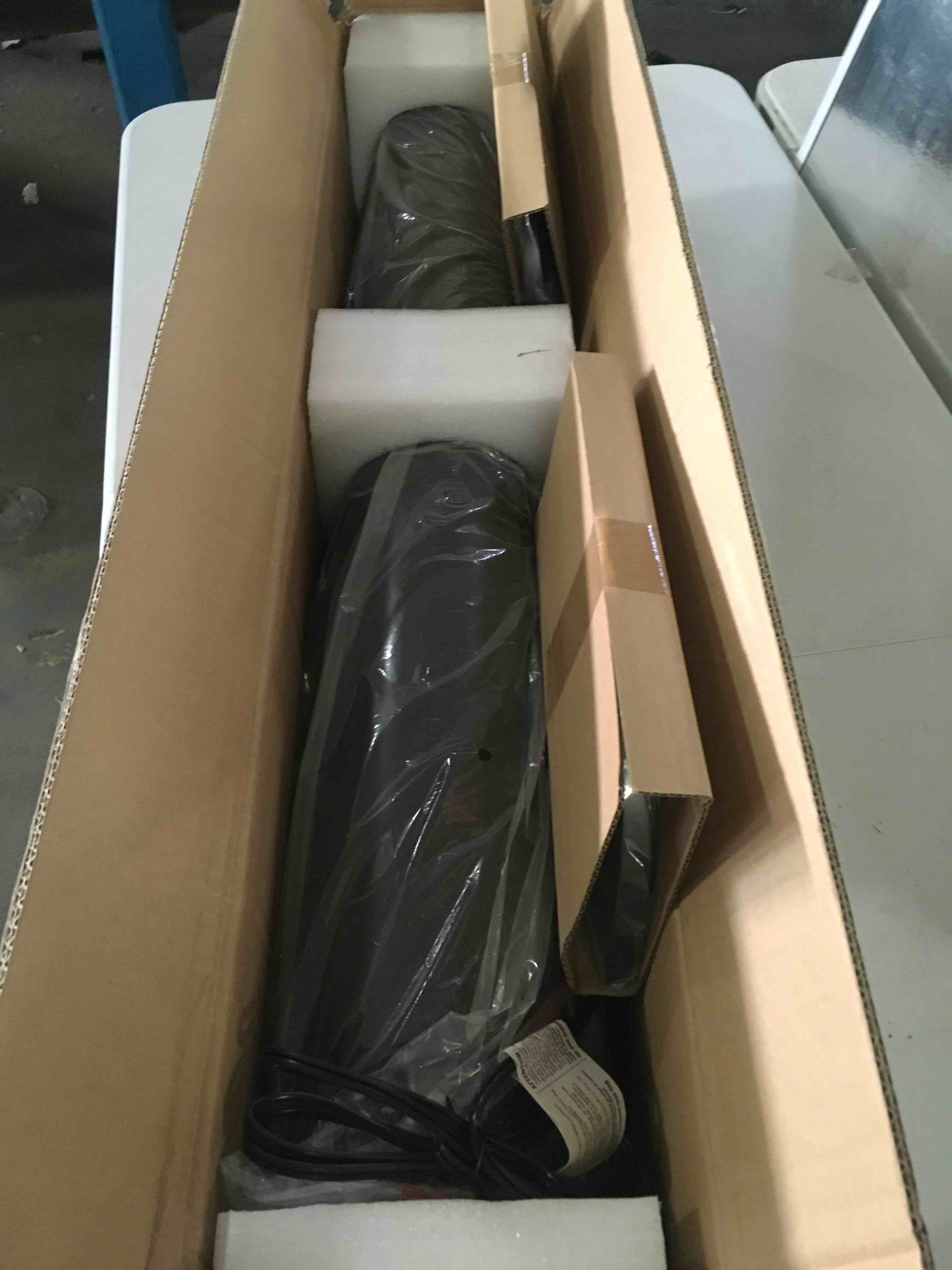 https://s3.amazonaws.com/lotting-images-prod/bidfta/RED5154140_1694434697430.jpeg