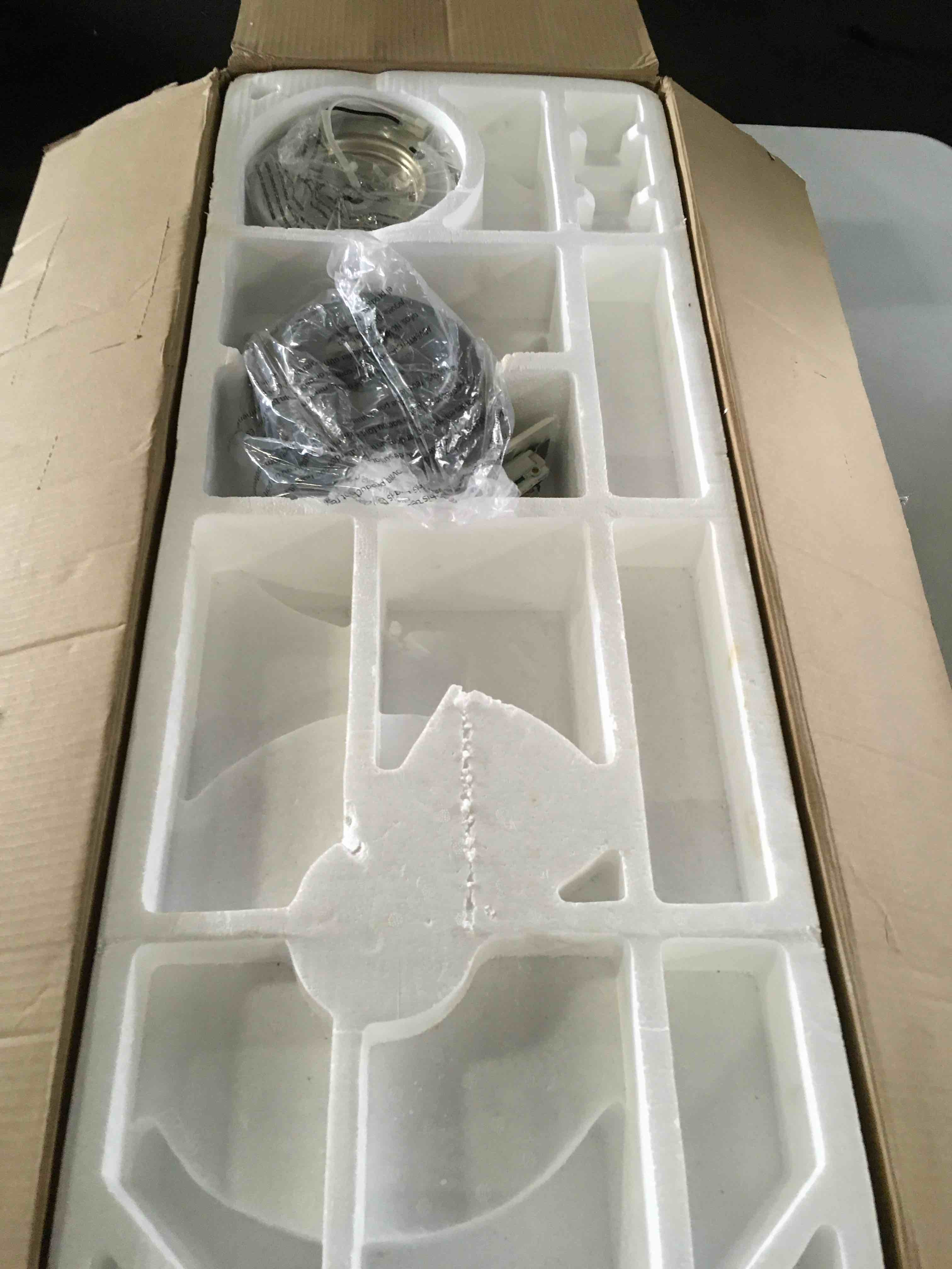 https://s3.amazonaws.com/lotting-images-prod/bidfta/RED5154148_1694436025245.jpeg