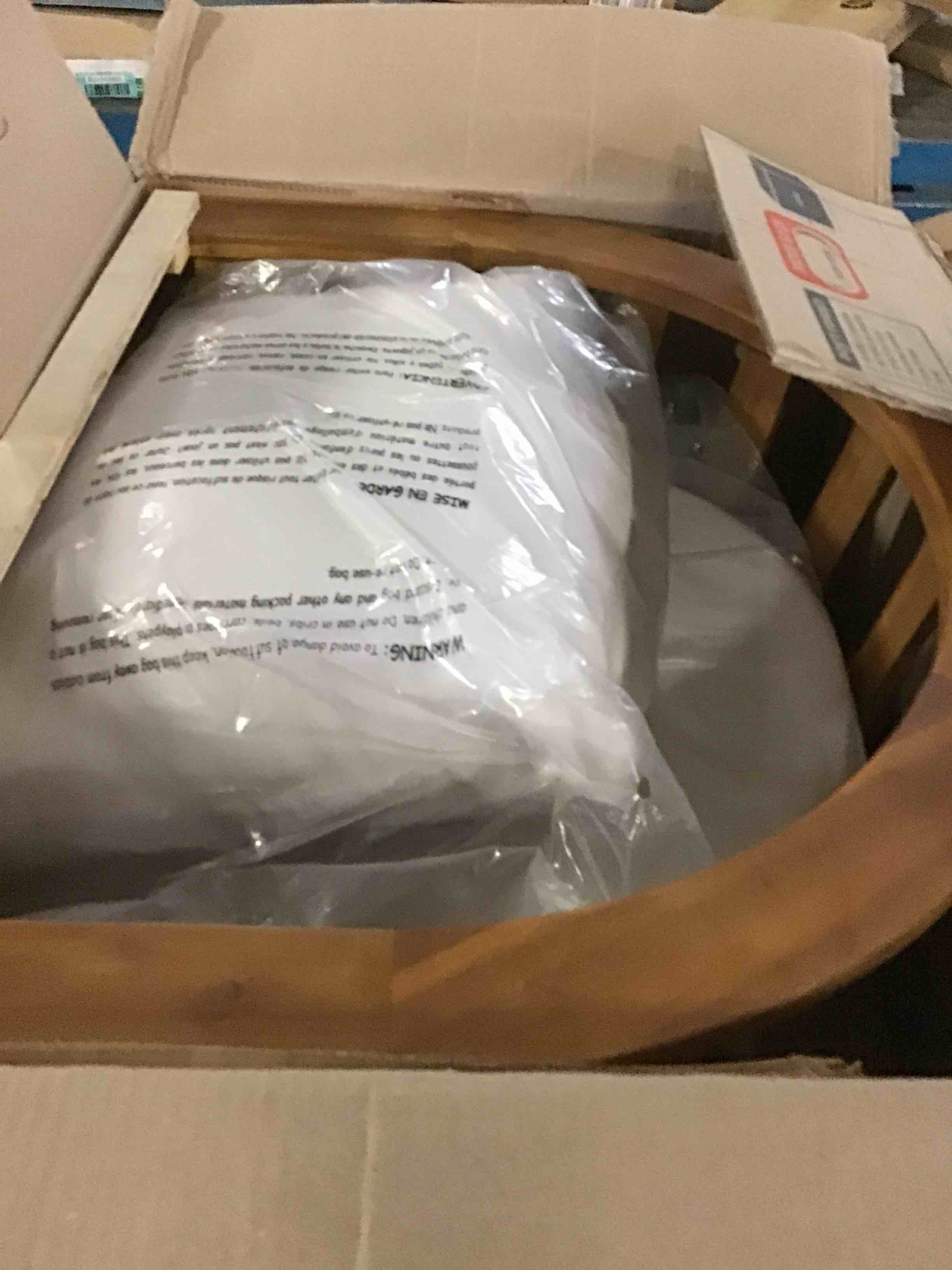 https://s3.amazonaws.com/lotting-images-prod/bidfta/RED5154304_1694533720769.jpeg